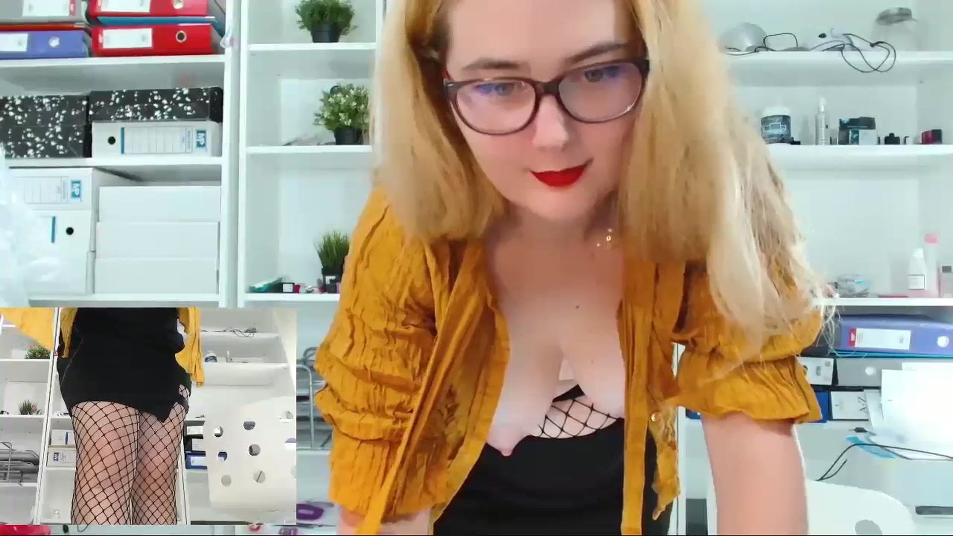 Gallery image thumbnail from IT_Ariana's myfreecams stream on, 12/04/2023, 20:27 image 10 of 20