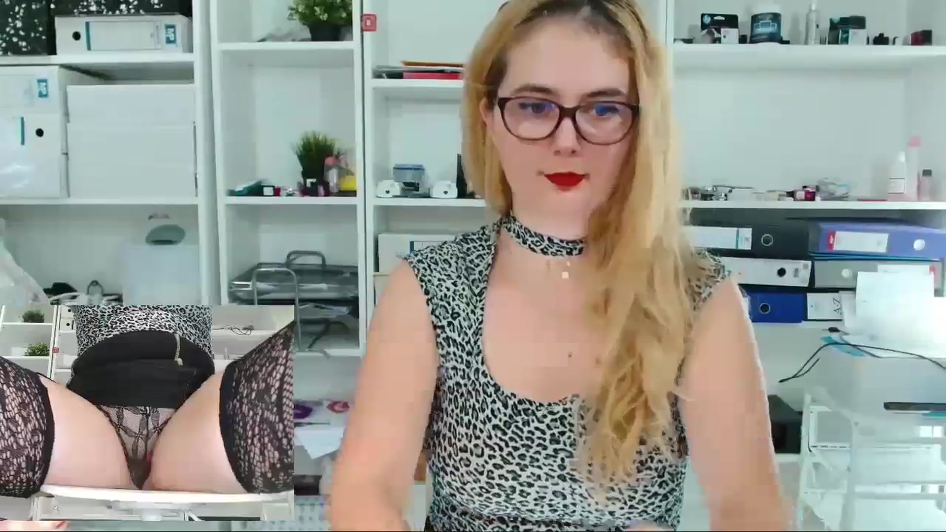 Gallery image thumbnail from IT_Ariana's myfreecams stream on, 12/05/2023, 18:24 image 17 of 20