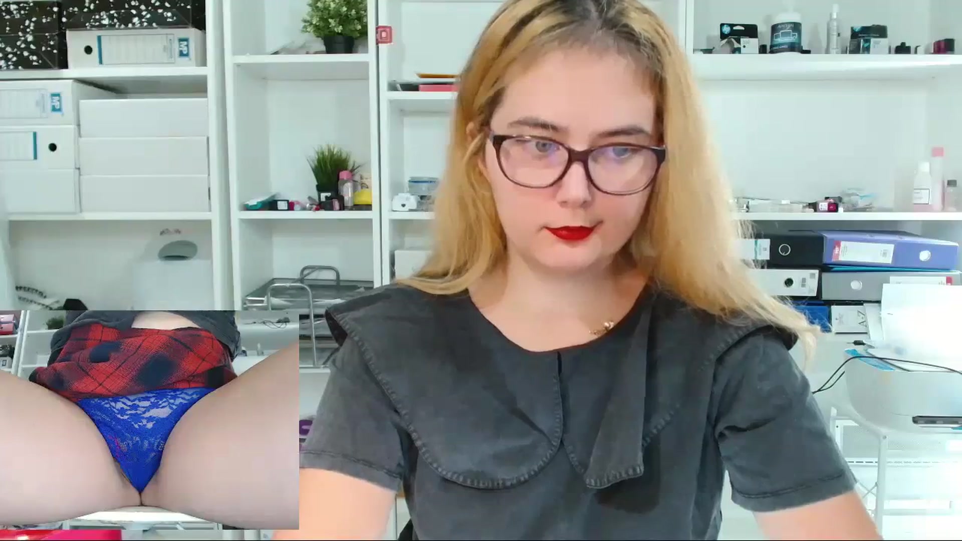 Gallery image thumbnail from IT_Ariana's myfreecams stream on, 12/13/2023, 20:17 image 13 of 20