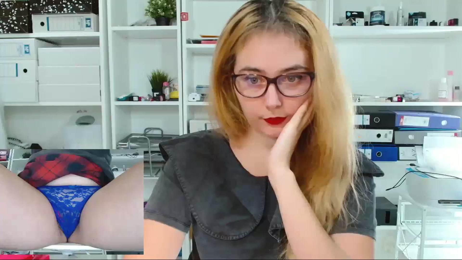 Gallery image thumbnail from IT_Ariana's myfreecams stream on, 12/13/2023, 20:17 image 2 of 20