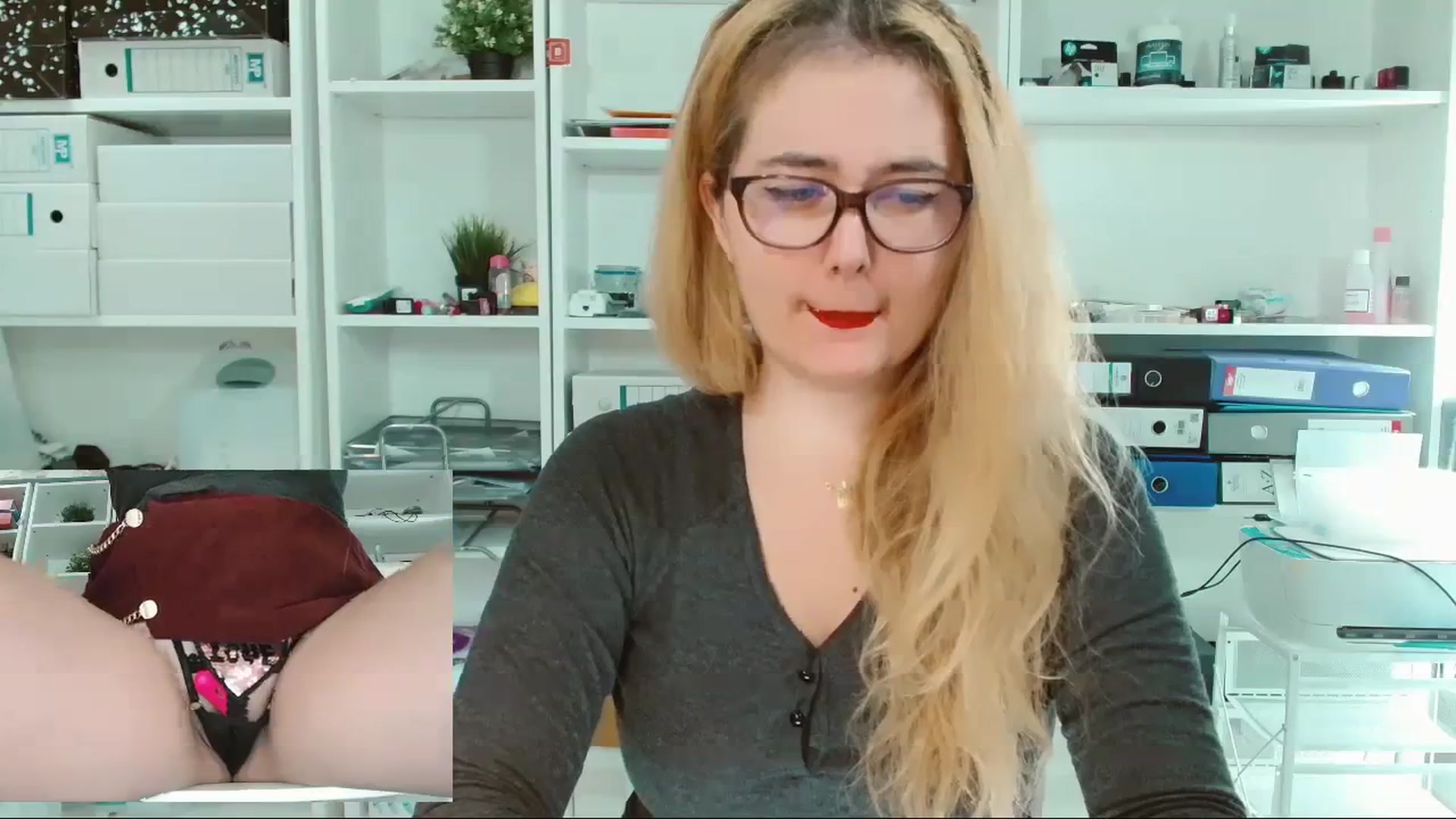 Gallery image thumbnail from IT_Ariana's myfreecams stream on, 12/15/2023, 19:27 image 3 of 20