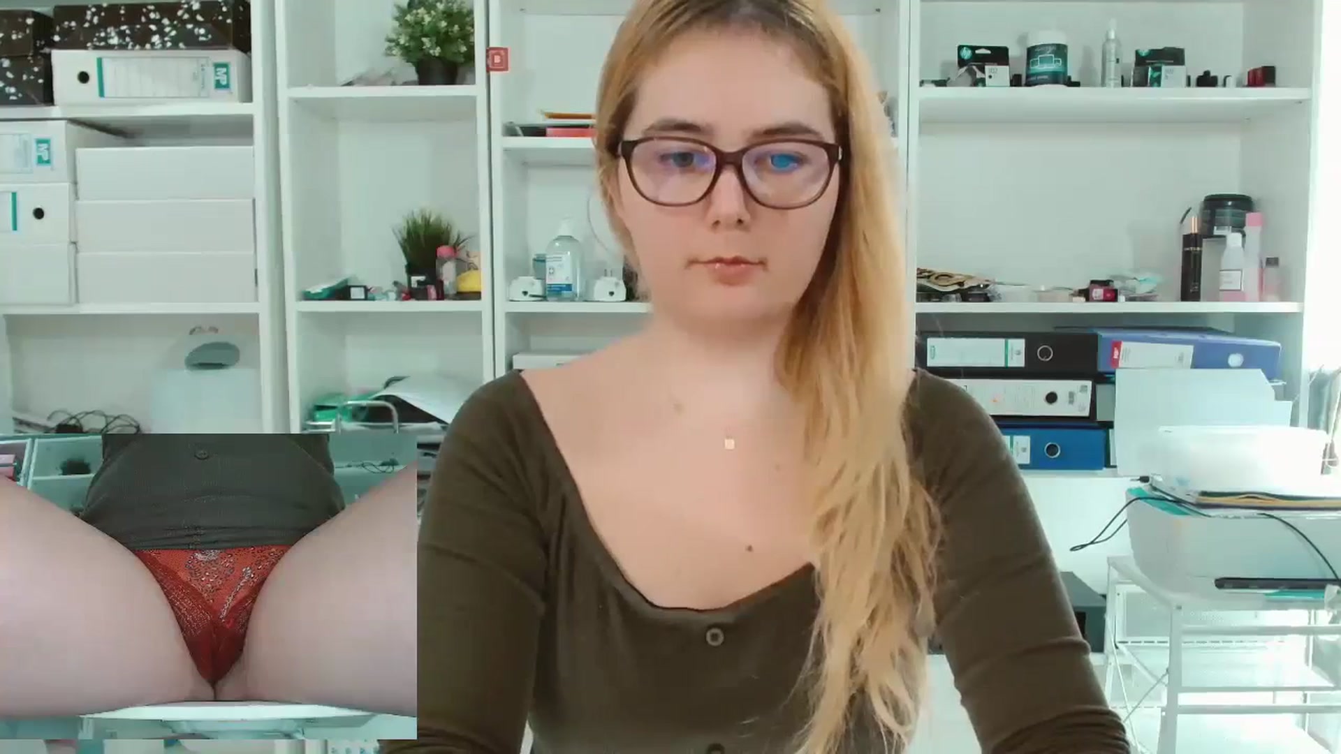 Gallery image thumbnail from IT_Ariana's myfreecams stream on, 12/18/2023, 18:19 image 6 of 20