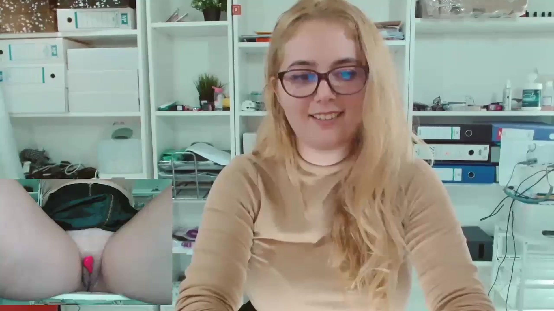 Gallery image thumbnail from IT_Ariana's myfreecams stream on, 01/09/2024, 22:11 image 16 of 20