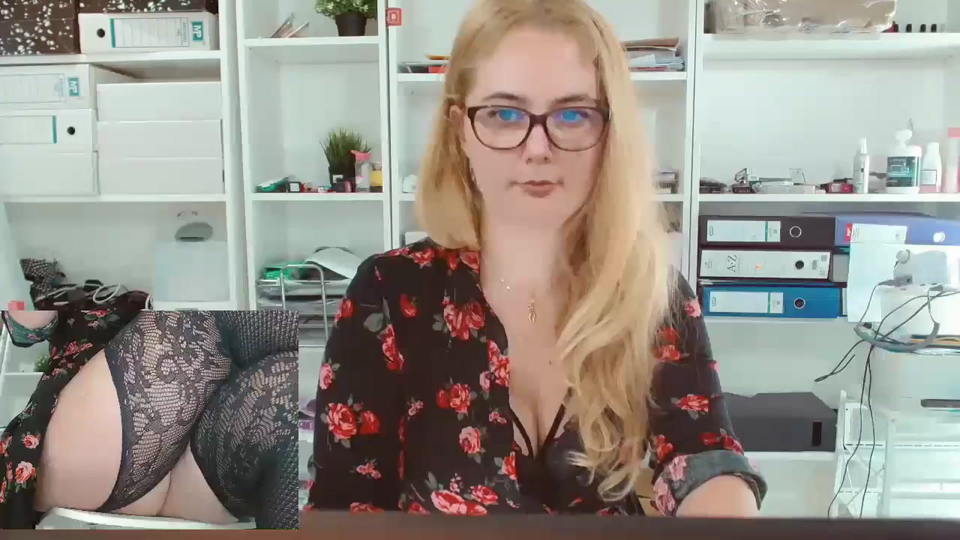 Gallery image thumbnail from IT_Ariana's myfreecams stream on, 01/11/2024, 22:11 image 16 of 20