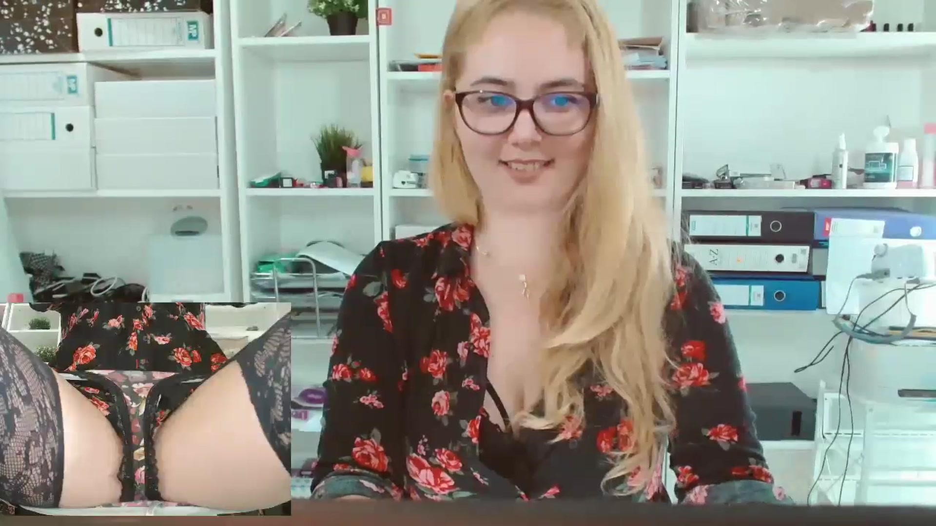 Gallery image thumbnail from IT_Ariana's myfreecams stream on, 01/11/2024, 22:11 image 14 of 20