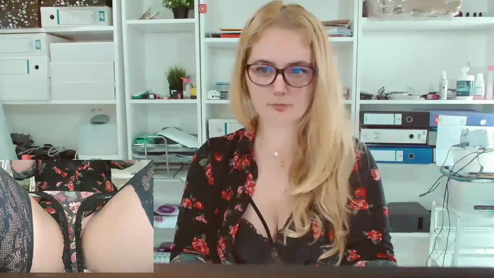 Gallery image thumbnail from IT_Ariana's myfreecams stream on, 01/11/2024, 22:11 image 13 of 20