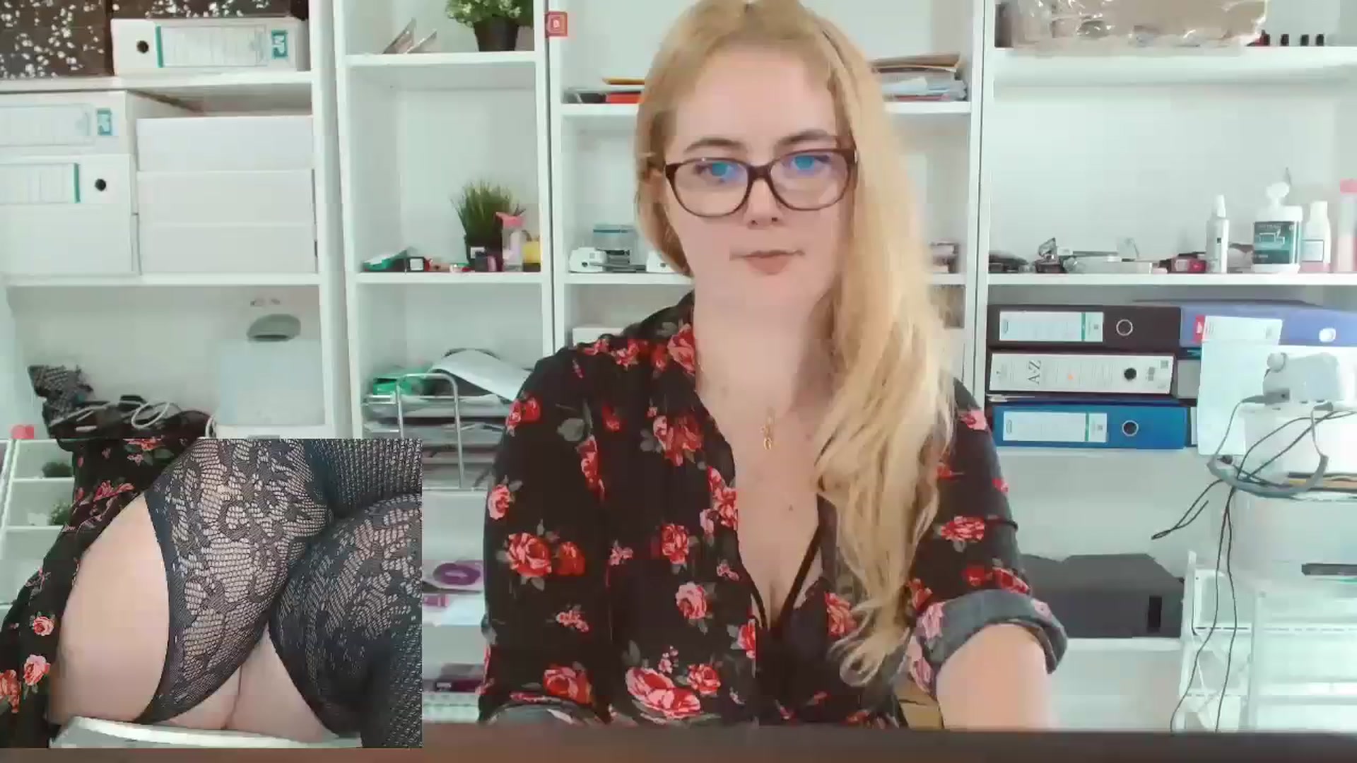 Gallery image thumbnail from IT_Ariana's myfreecams stream on, 01/11/2024, 22:11 image 18 of 20