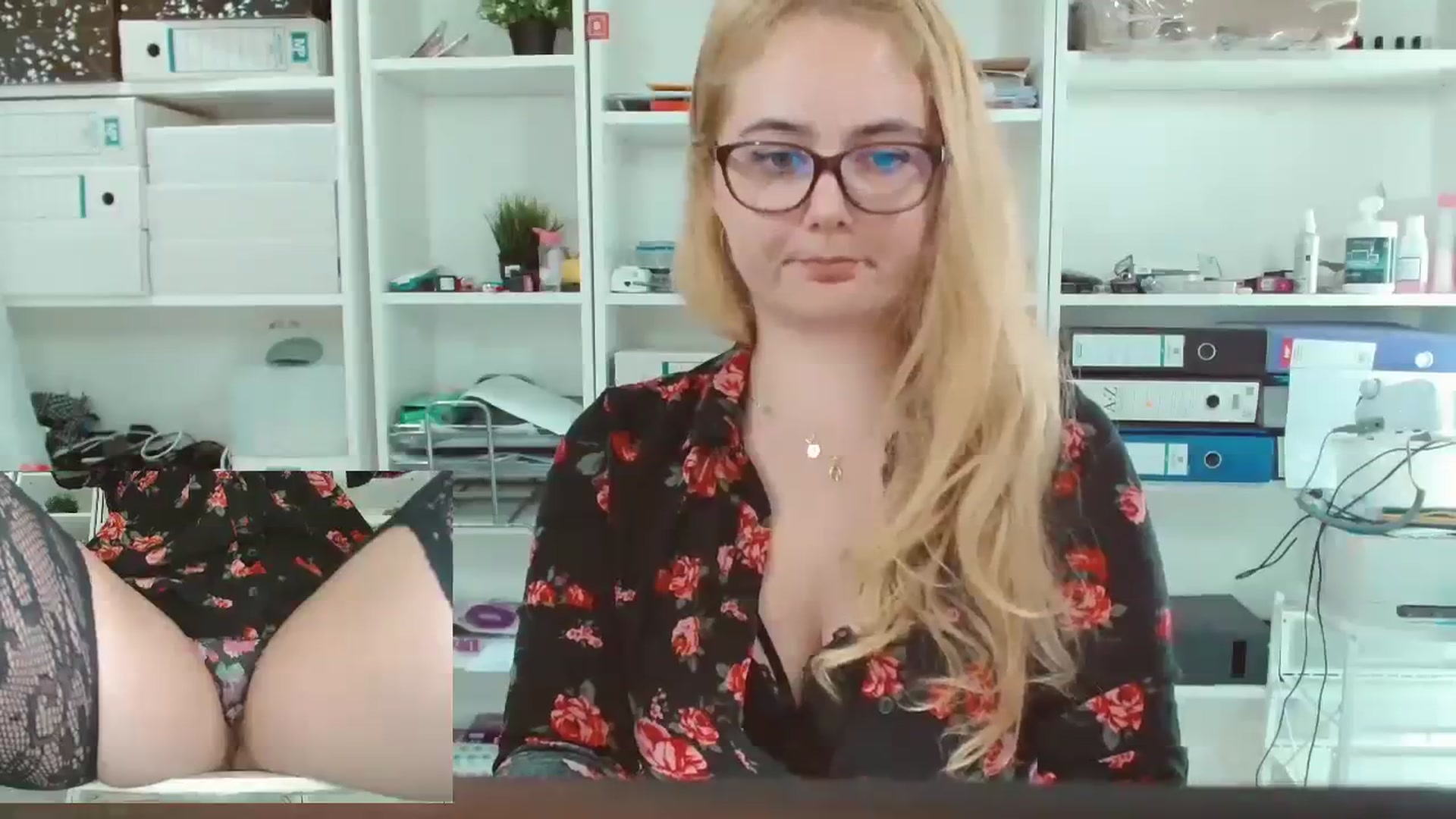 Gallery image thumbnail from IT_Ariana's myfreecams stream on, 01/11/2024, 22:11 image 4 of 20