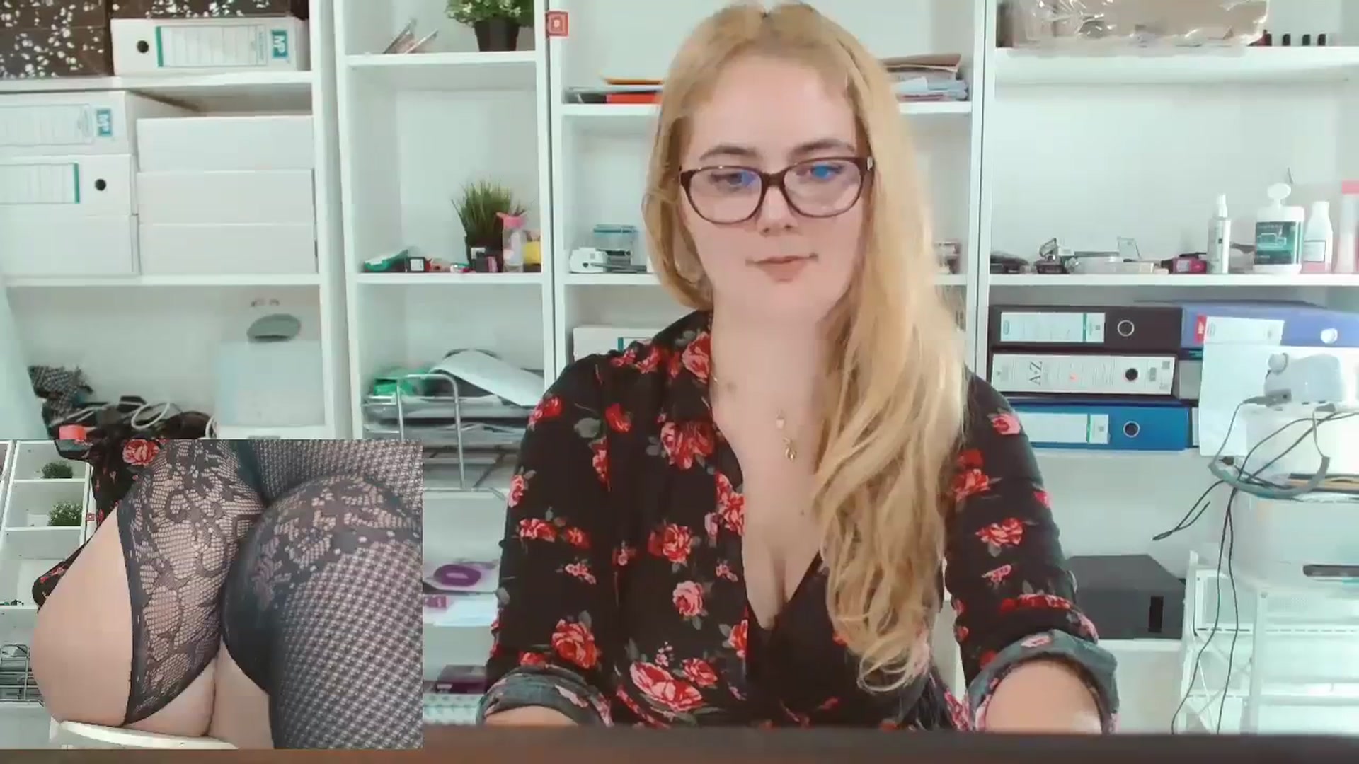 Gallery image thumbnail from IT_Ariana's myfreecams stream on, 01/11/2024, 22:11 image 7 of 20