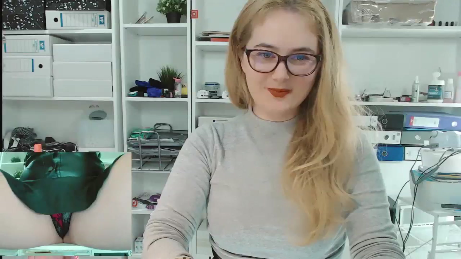 Gallery image thumbnail from IT_Ariana's myfreecams stream on, 01/24/2024, 19:36 image 13 of 20
