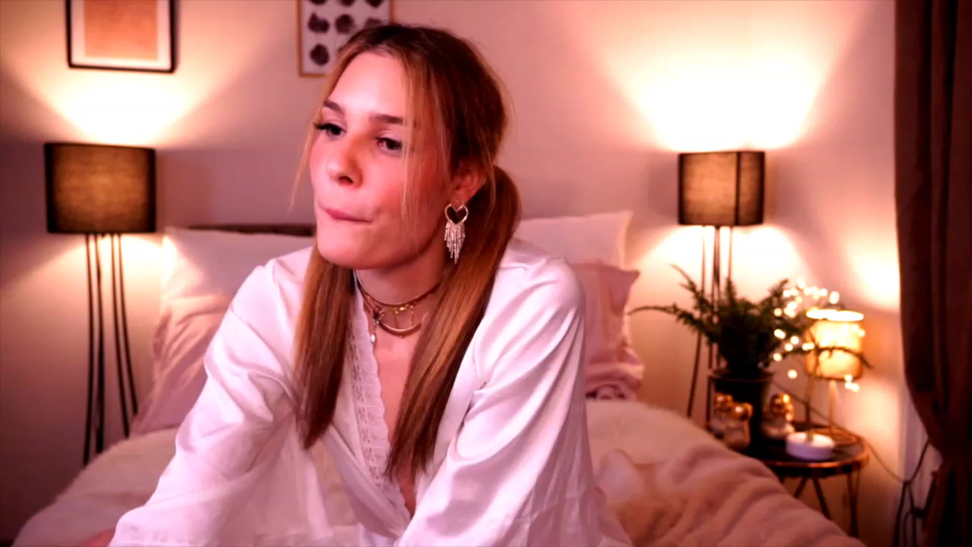 Gallery image thumbnail from ITakeUrBreath's myfreecams stream on, 01/04/2023, 02:28 image 8 of 20