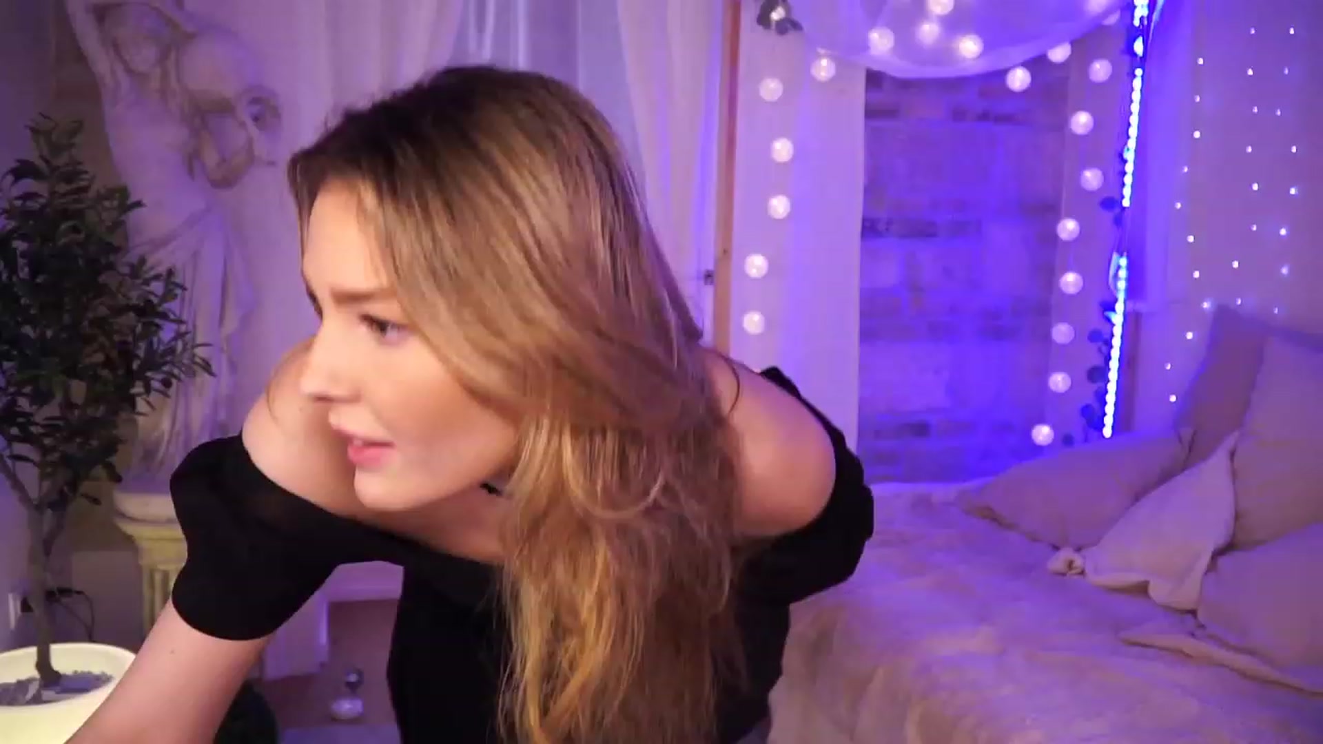 Gallery image thumbnail from ITakeUrBreath's myfreecams stream on, 03/12/2023, 09:37 image 5 of 20