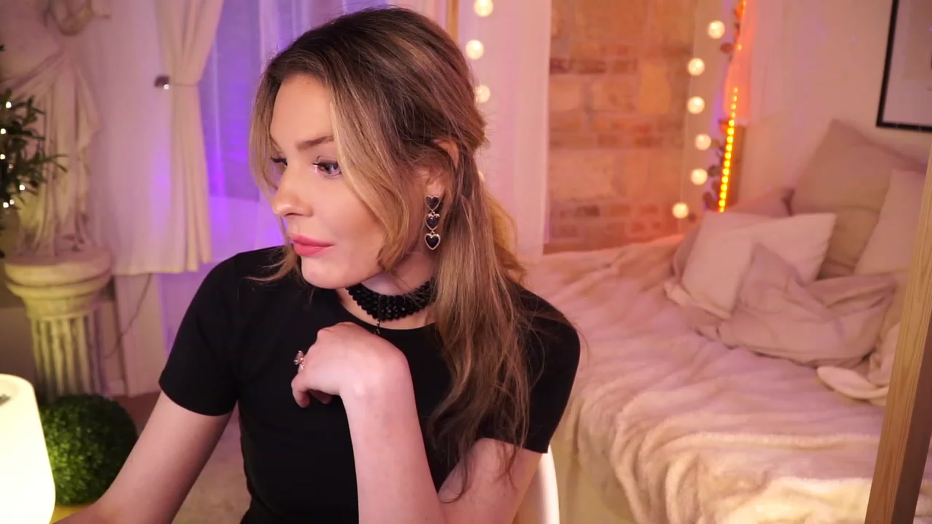 Gallery image thumbnail from ITakeUrBreath's myfreecams stream on, 03/13/2023, 07:14 image 16 of 20