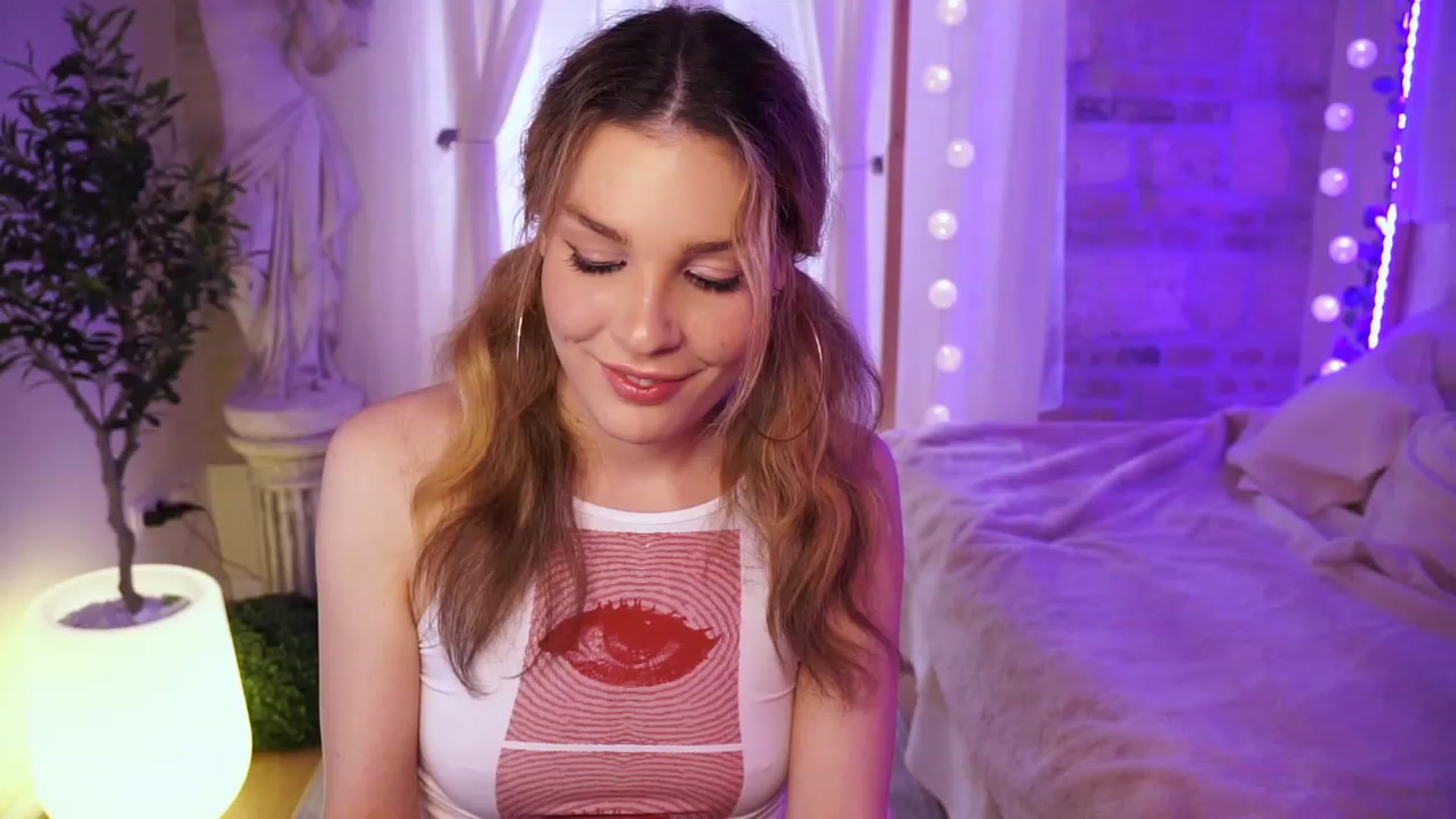 Gallery image thumbnail from ITakeUrBreath's myfreecams stream on, 03/18/2023, 07:44 image 12 of 20