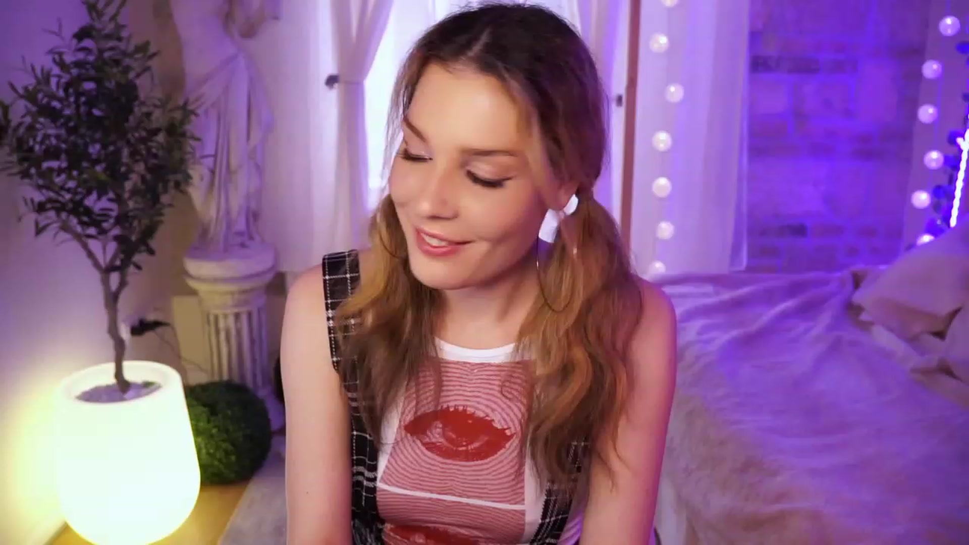 Gallery image thumbnail from ITakeUrBreath's myfreecams stream on, 03/18/2023, 07:44 image 3 of 20