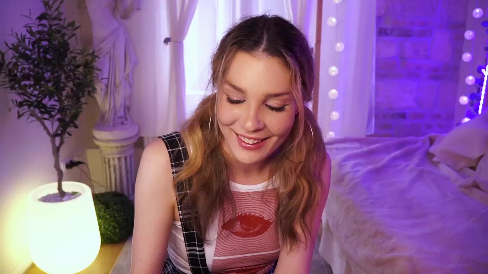 Gallery image thumbnail from ITakeUrBreath's myfreecams stream on, 03/18/2023, 07:44 image 4 of 20