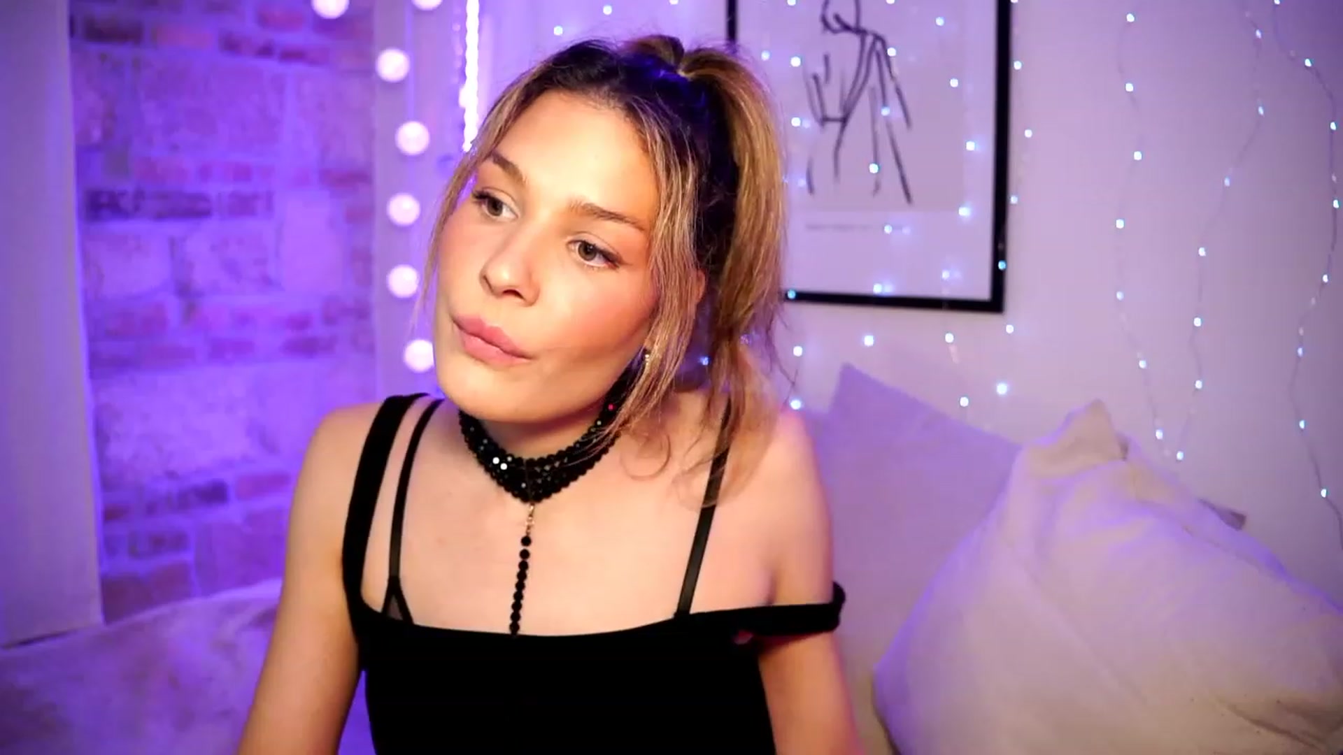 Gallery image thumbnail from ITakeUrBreath's myfreecams stream on, 03/23/2023, 14:52 image 12 of 20