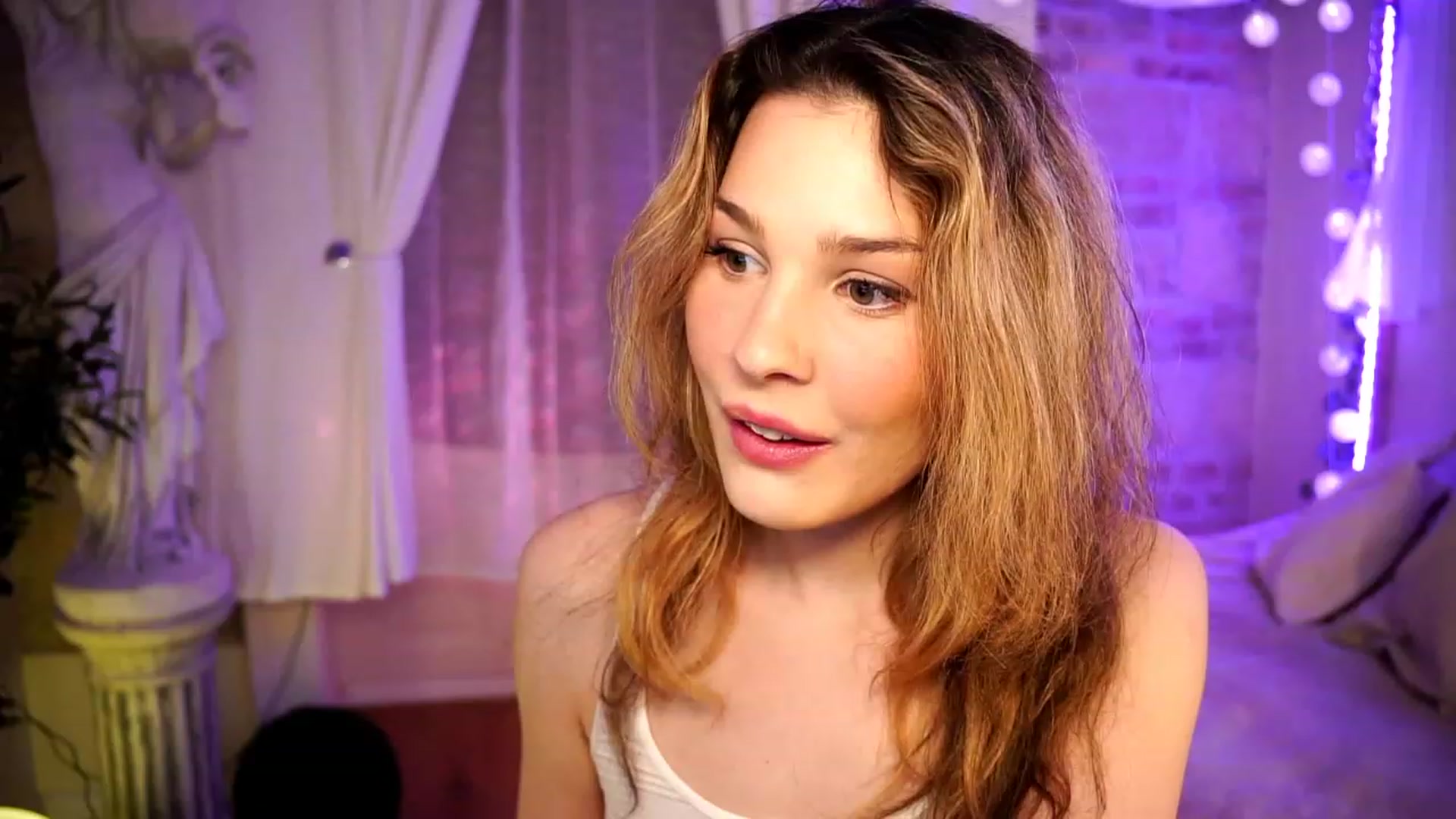 Gallery image thumbnail from ITakeUrBreath's myfreecams stream on, 03/30/2023, 17:19 image 15 of 20