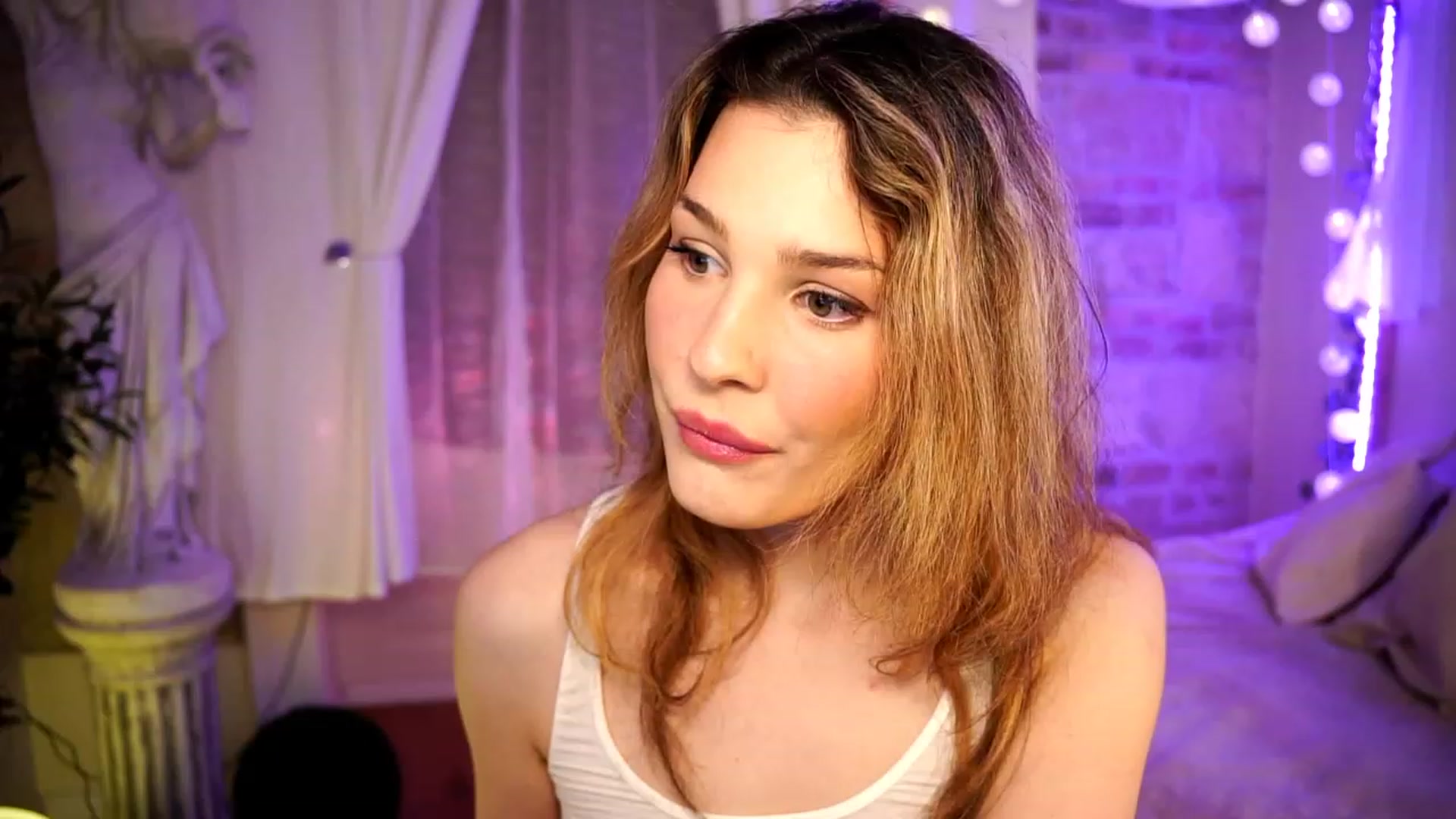 Gallery image thumbnail from ITakeUrBreath's myfreecams stream on, 03/30/2023, 17:19 image 13 of 20