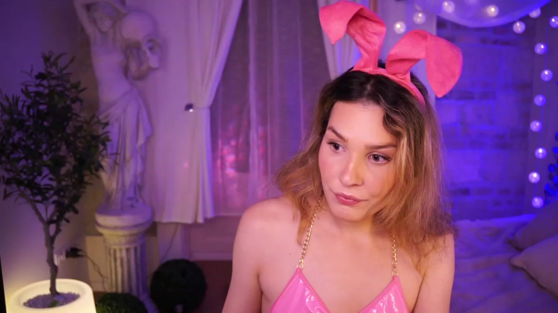 Gallery image thumbnail from ITakeUrBreath's myfreecams stream on, 04/10/2023, 04:59 image 1 of 20