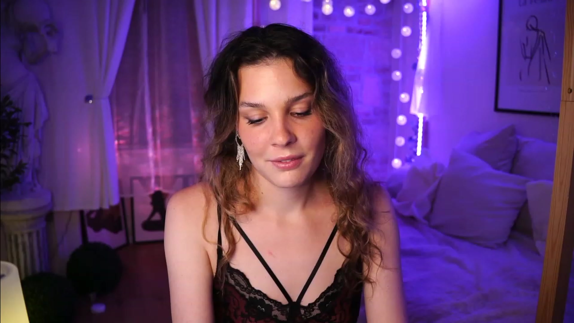Gallery image thumbnail from ITakeUrBreath's myfreecams stream on, 08/18/2023, 02:17 image 10 of 20
