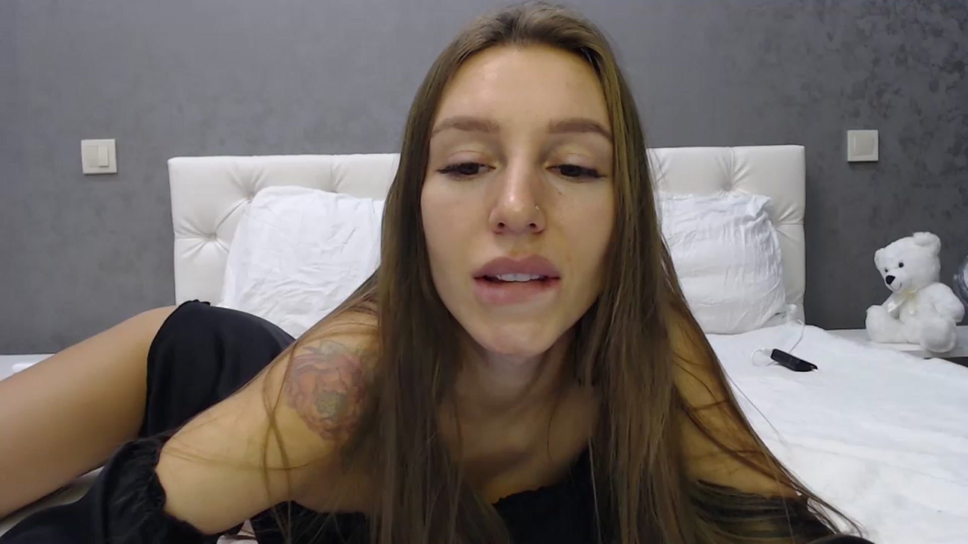 Gallery image thumbnail from I_am_Alexa's myfreecams stream on, 09/23/2023, 24:59 image 8 of 20