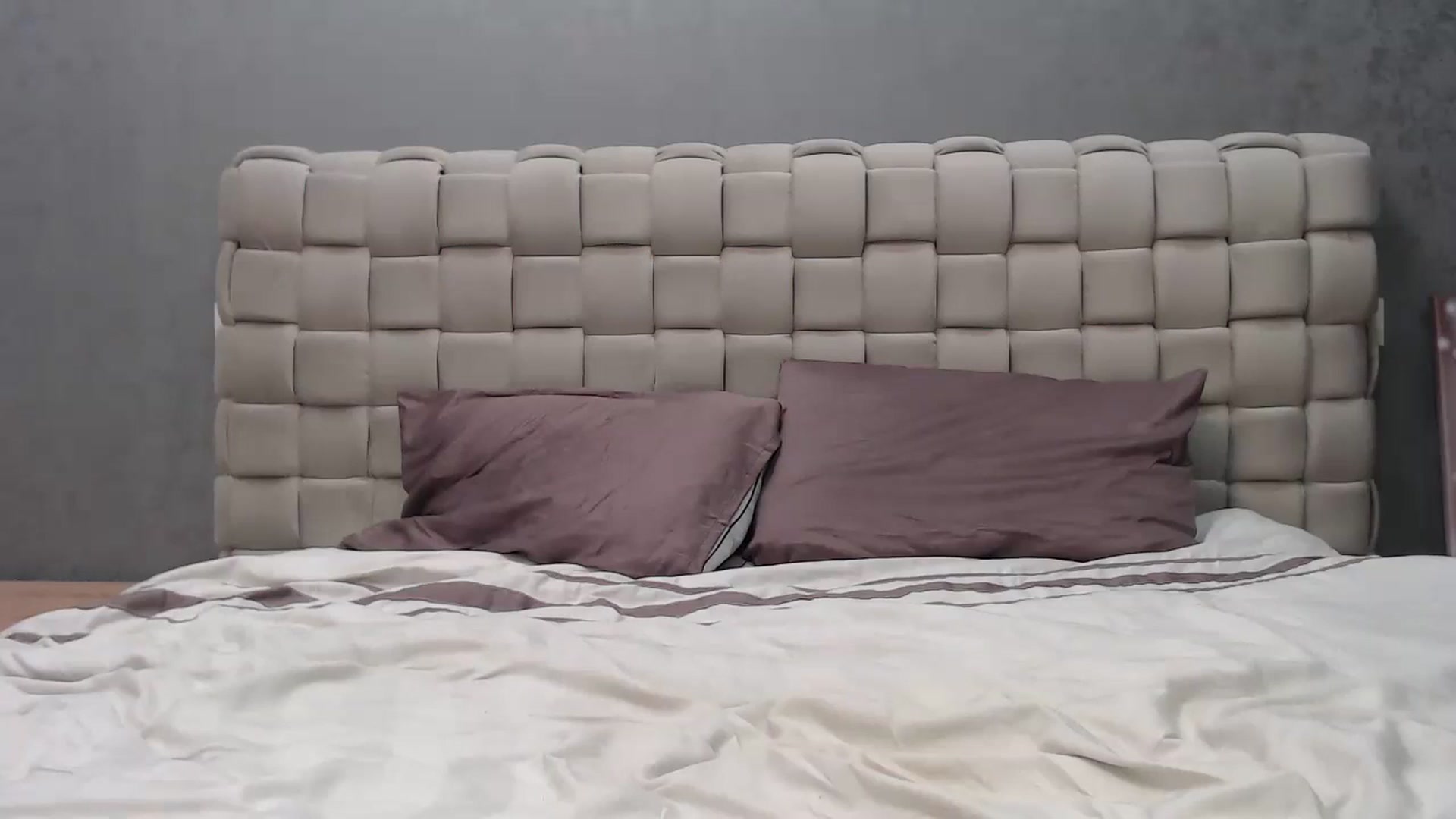Gallery image thumbnail from I_am_Alexa's myfreecams stream on, 03/29/2024, 06:04 image 16 of 20