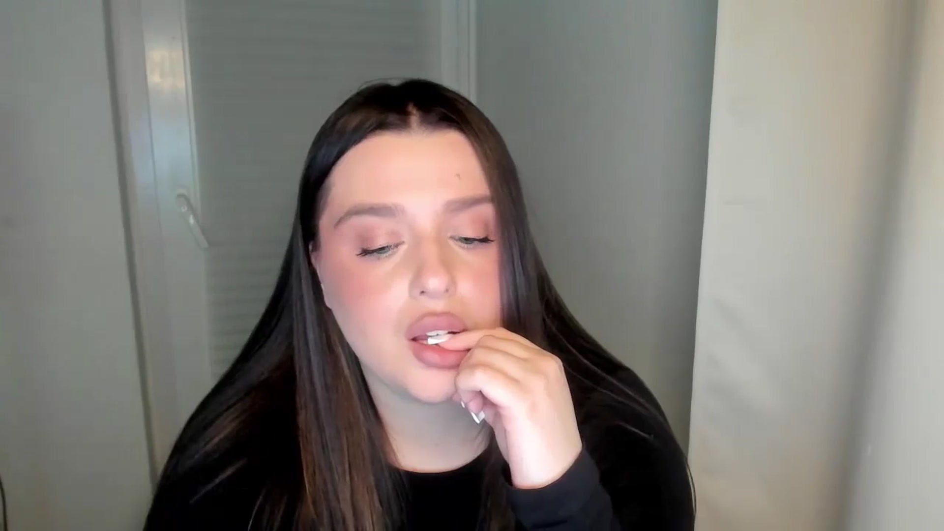 Gallery image thumbnail from IamAlishaBaby's myfreecams stream on, 03/24/2024, 21:19 image 5 of 20