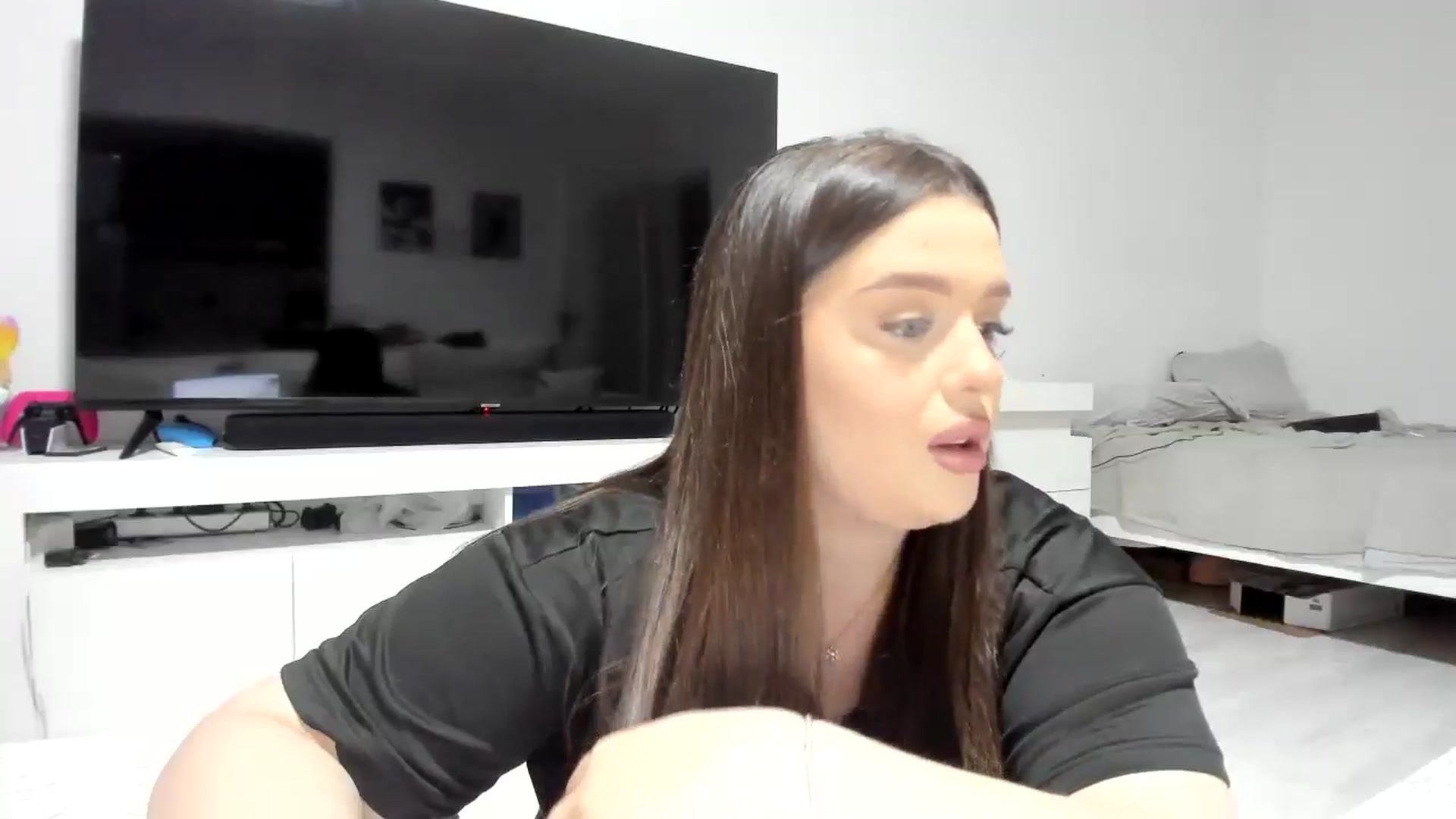 Gallery image thumbnail from IamAlishaBaby's myfreecams stream on, 06/01/2024, 20:11 image 16 of 20