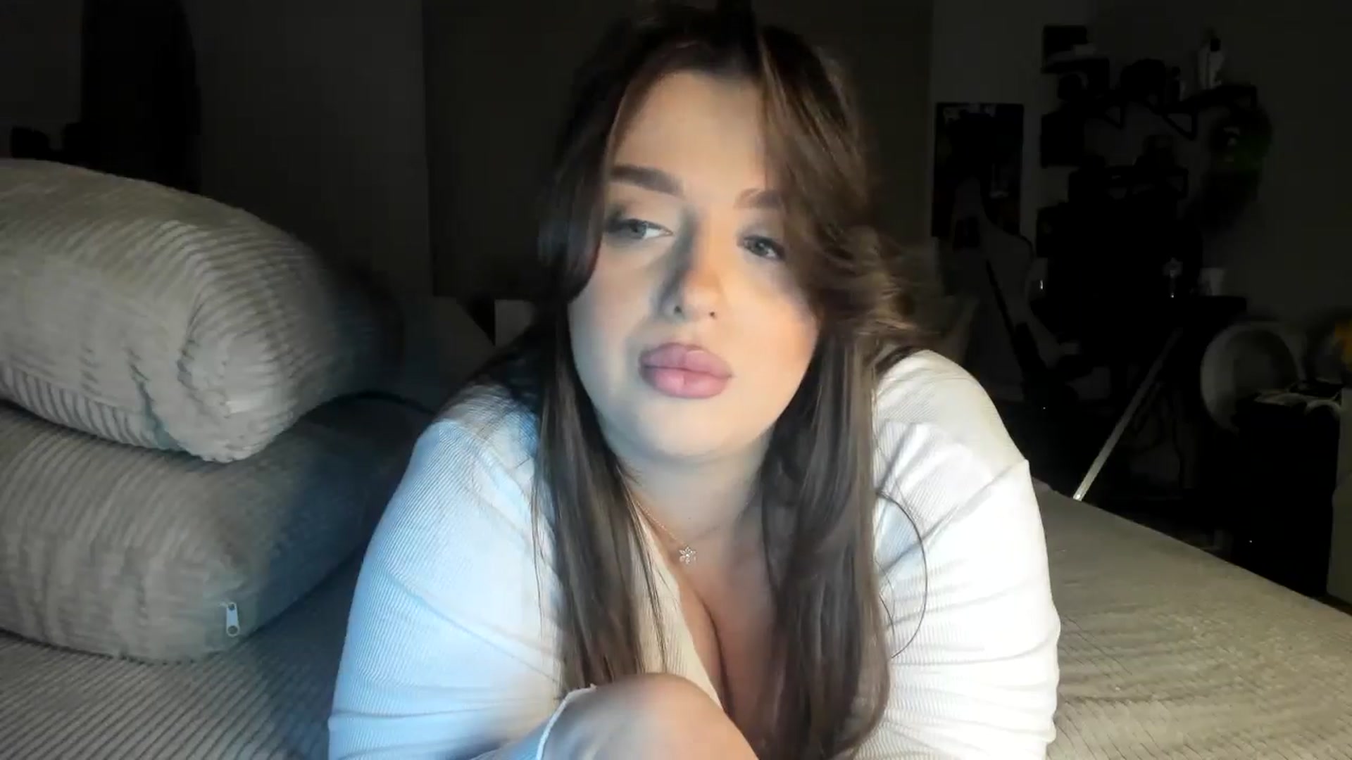 Gallery image thumbnail from IamAlishaBaby's myfreecams stream on, 06/18/2024, 22:41 image 18 of 20