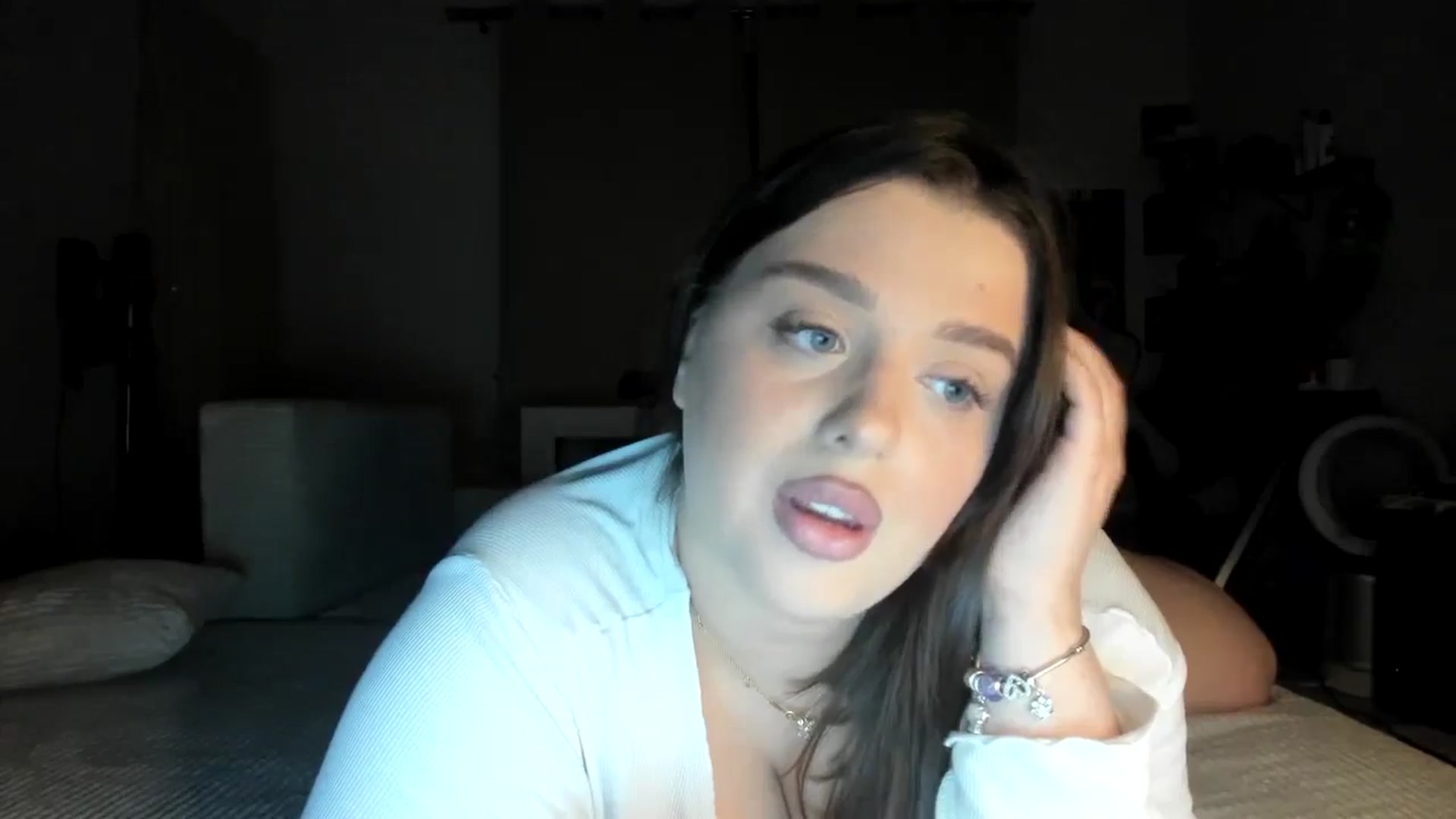 Gallery image thumbnail from IamAlishaBaby's myfreecams stream on, 06/30/2024, 23:17 image 12 of 20