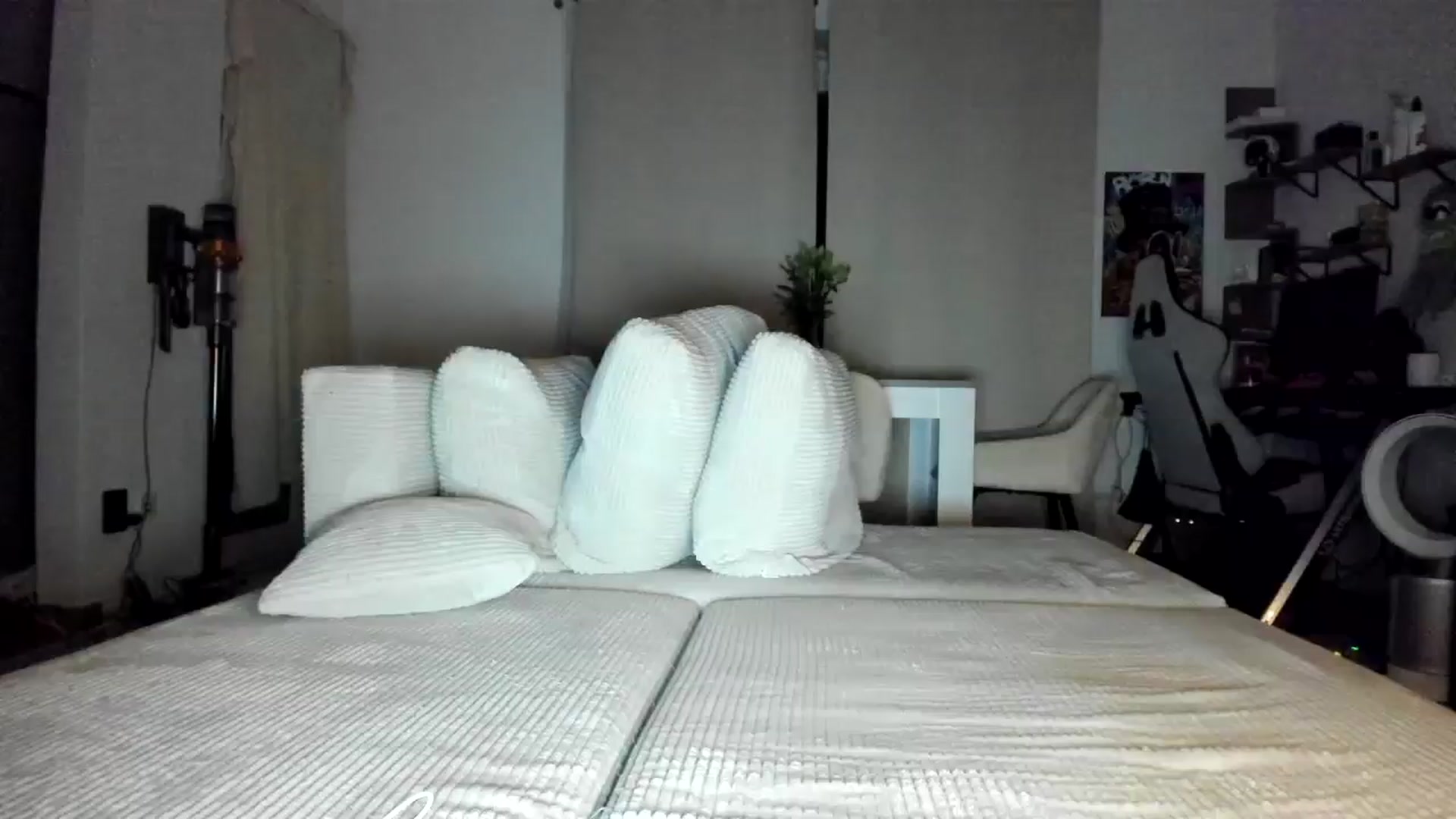 Gallery image thumbnail from IamAlishaBaby's myfreecams stream on, 07/13/2024, 22:06 image 20 of 20