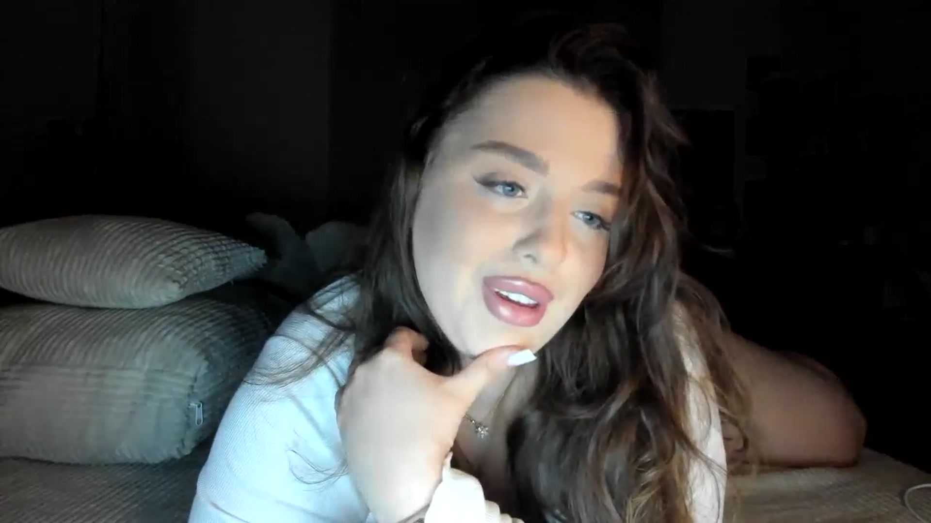 Gallery image thumbnail from IamAlishaBaby's myfreecams stream on, 07/17/2024, 21:22 image 9 of 20