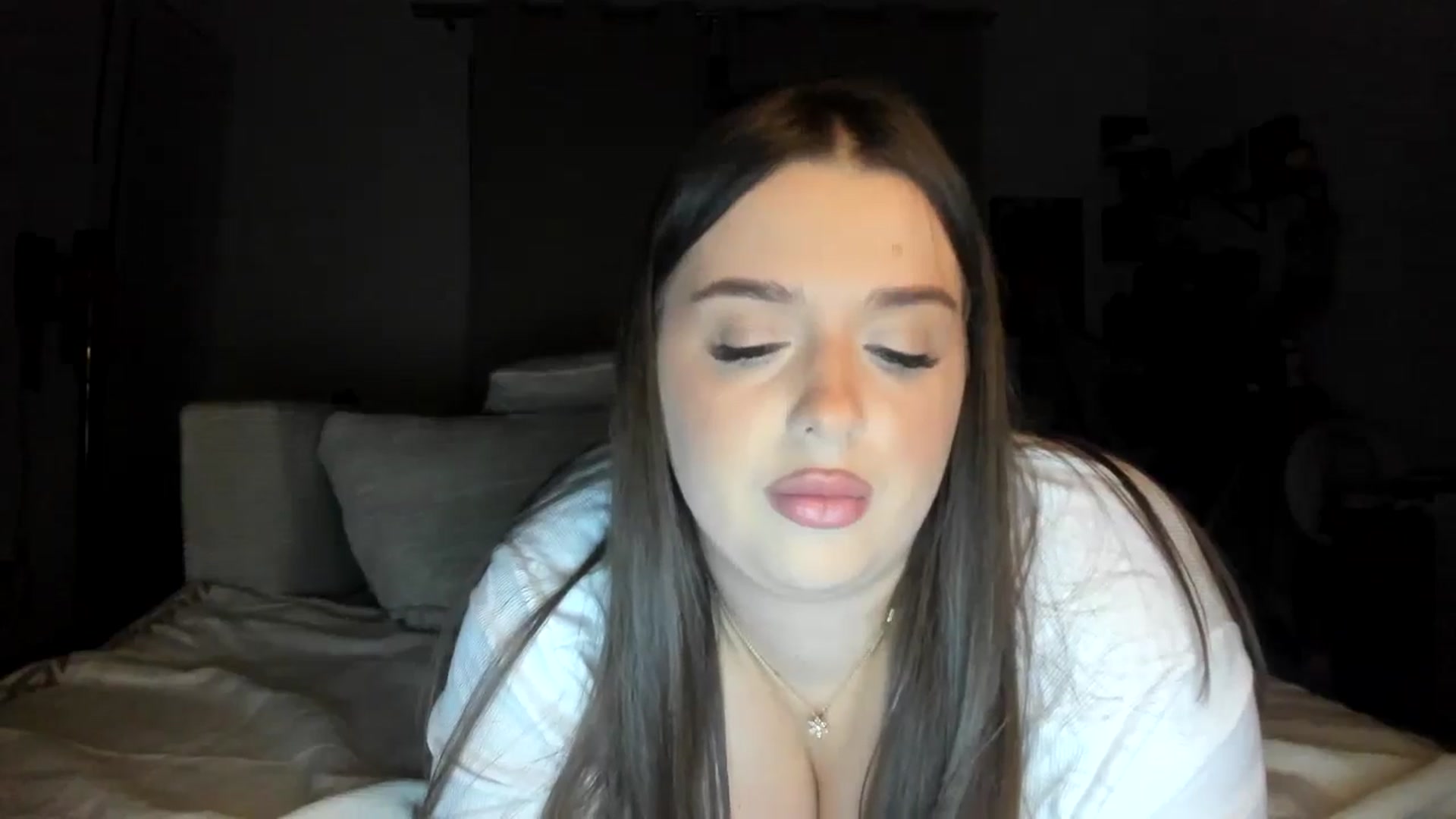Gallery image thumbnail from IamAlishaBaby's myfreecams stream on, 09/17/2024, 22:02 image 13 of 20