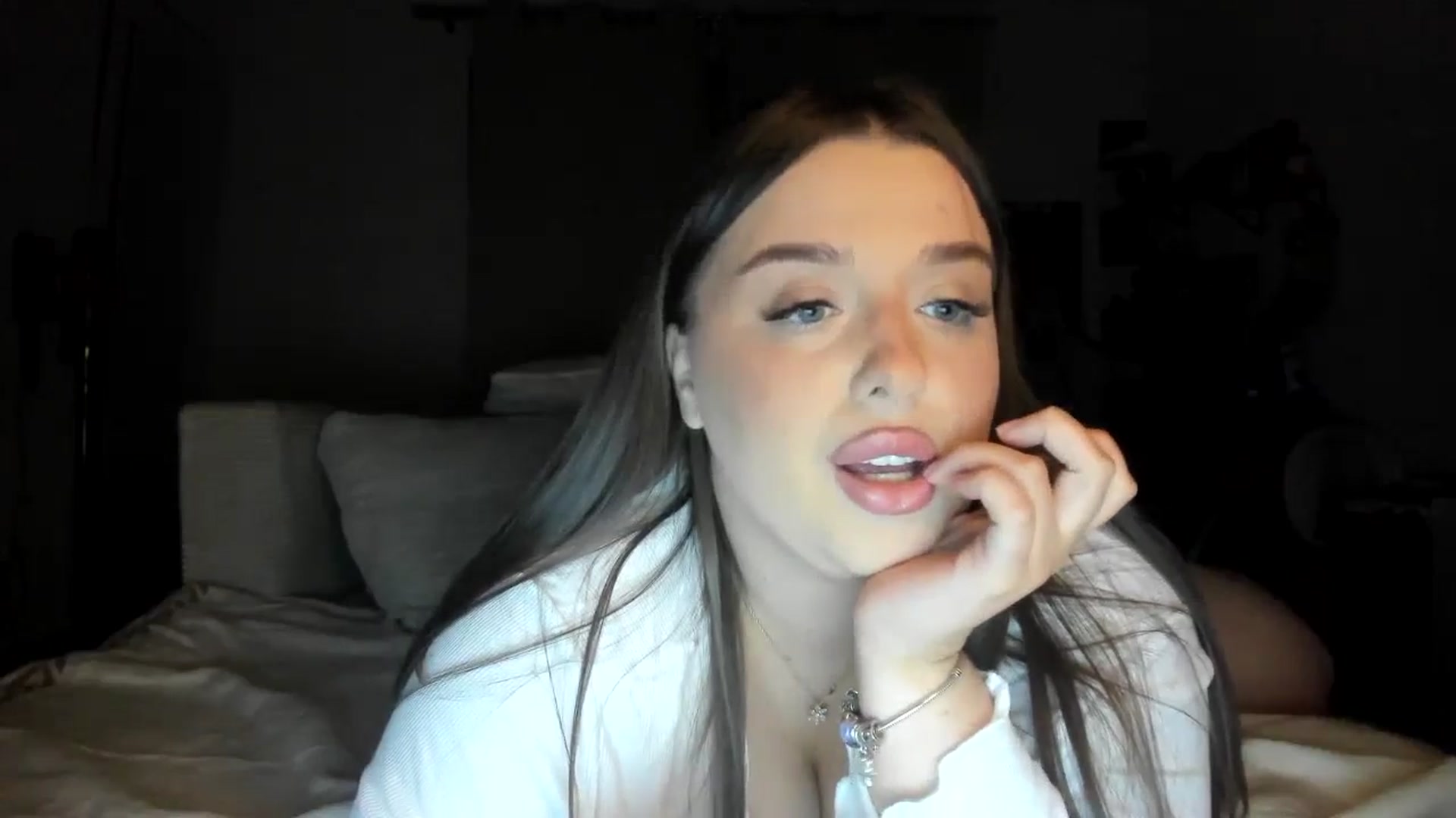 Gallery image thumbnail from IamAlishaBaby's myfreecams stream on, 09/17/2024, 22:02 image 6 of 20