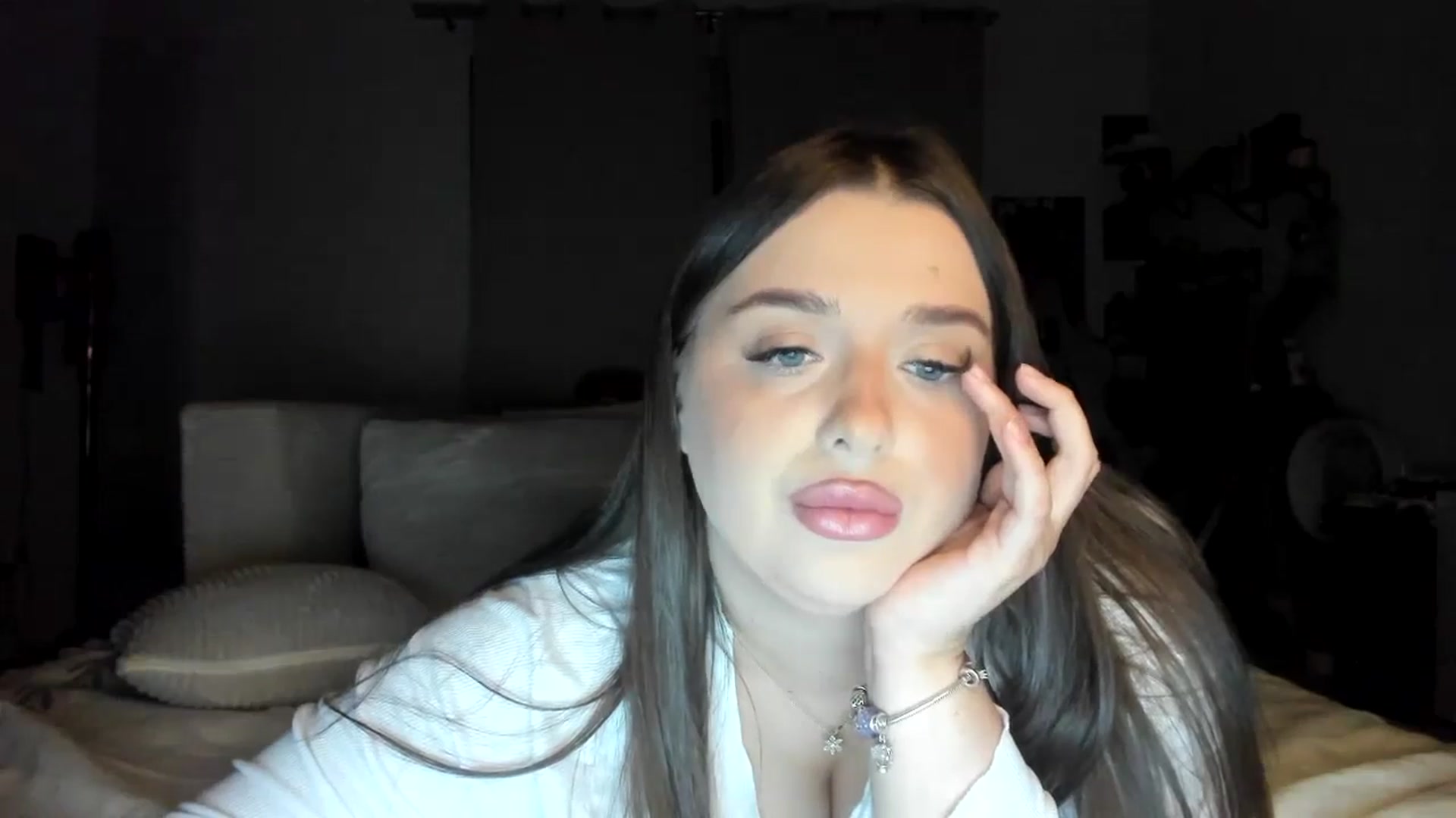 Gallery image thumbnail from IamAlishaBaby's myfreecams stream on, 09/17/2024, 23:28 image 15 of 20