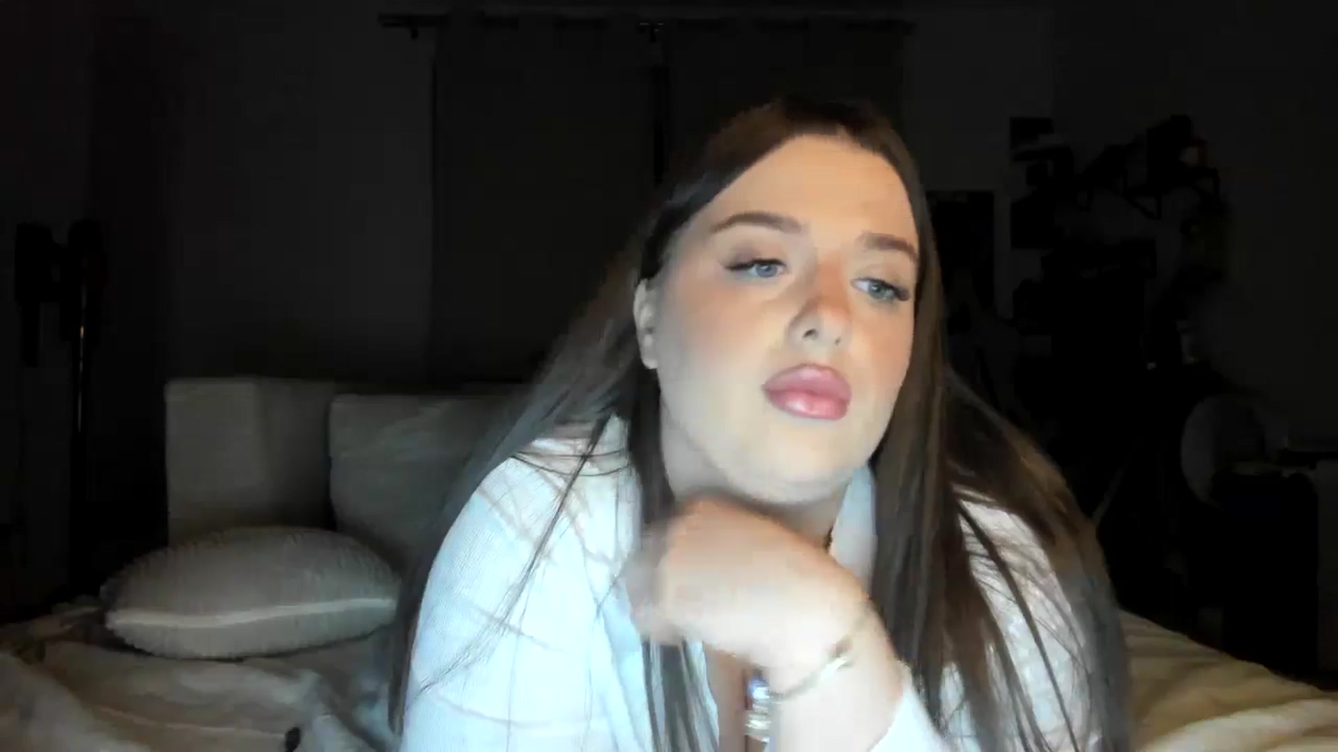 Gallery image thumbnail from IamAlishaBaby's myfreecams stream on, 09/17/2024, 23:28 image 14 of 20