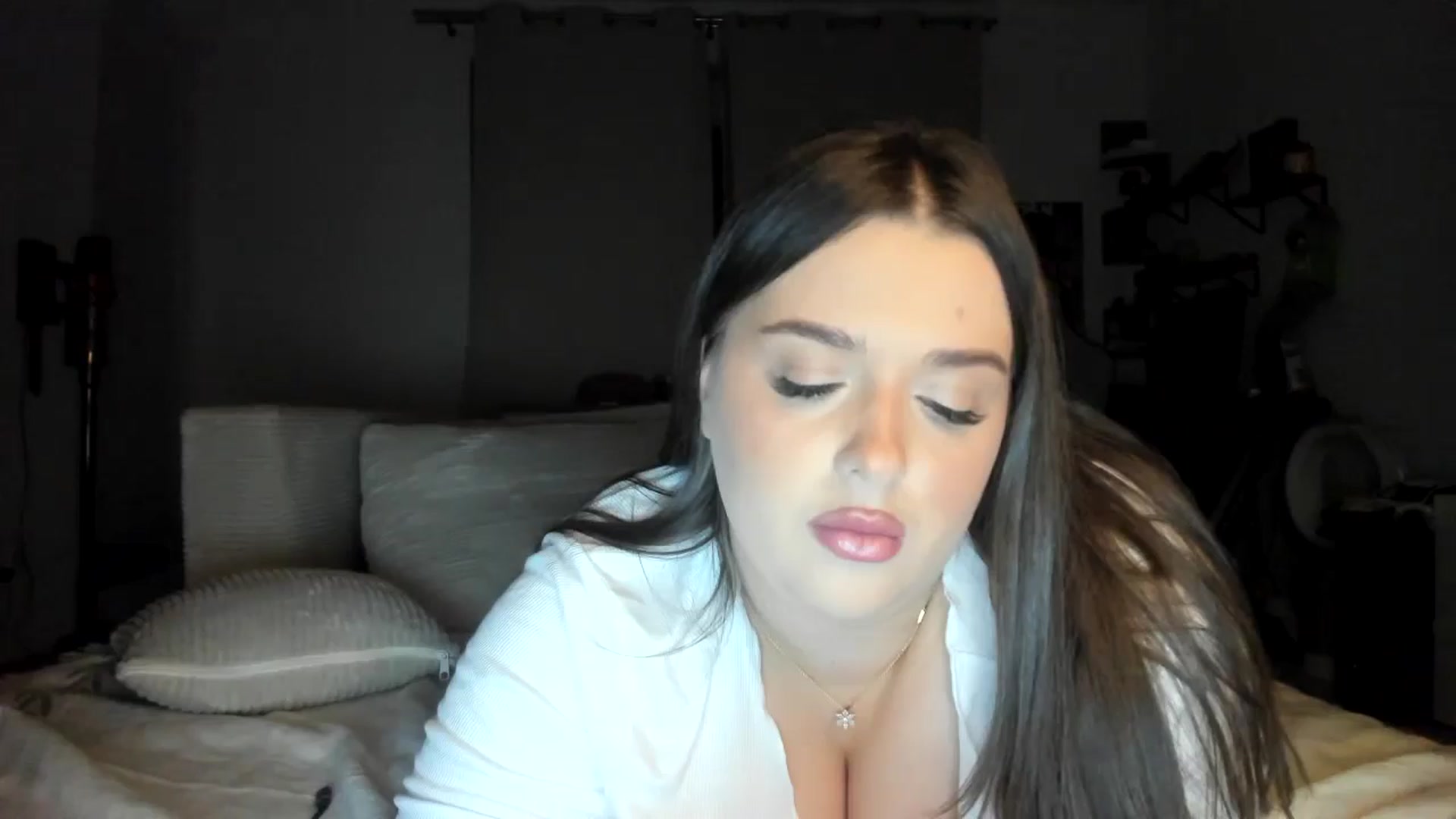 Gallery image thumbnail from IamAlishaBaby's myfreecams stream on, 09/17/2024, 23:28 image 7 of 20