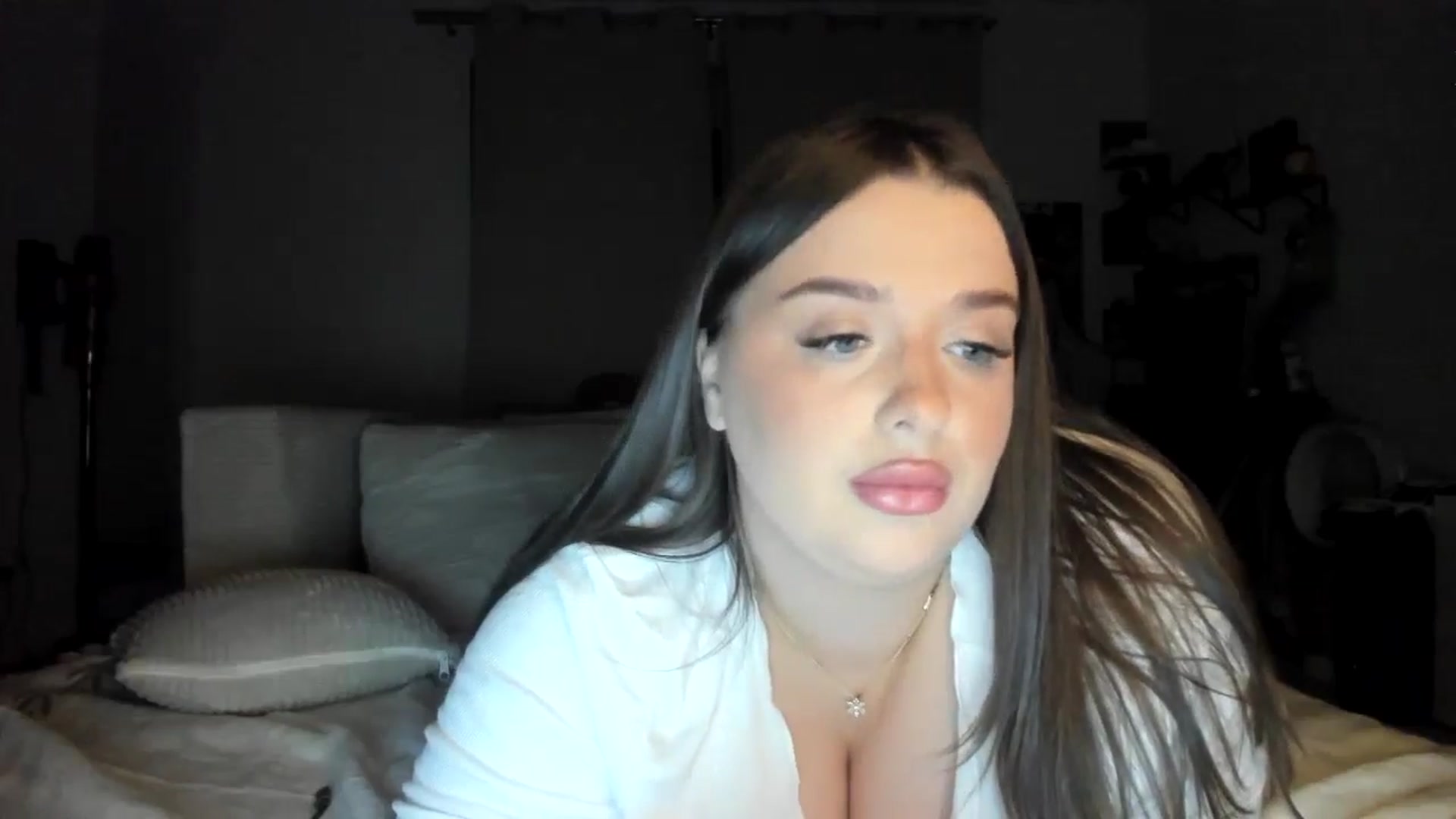 Gallery image thumbnail from IamAlishaBaby's myfreecams stream on, 09/17/2024, 23:28 image 9 of 20