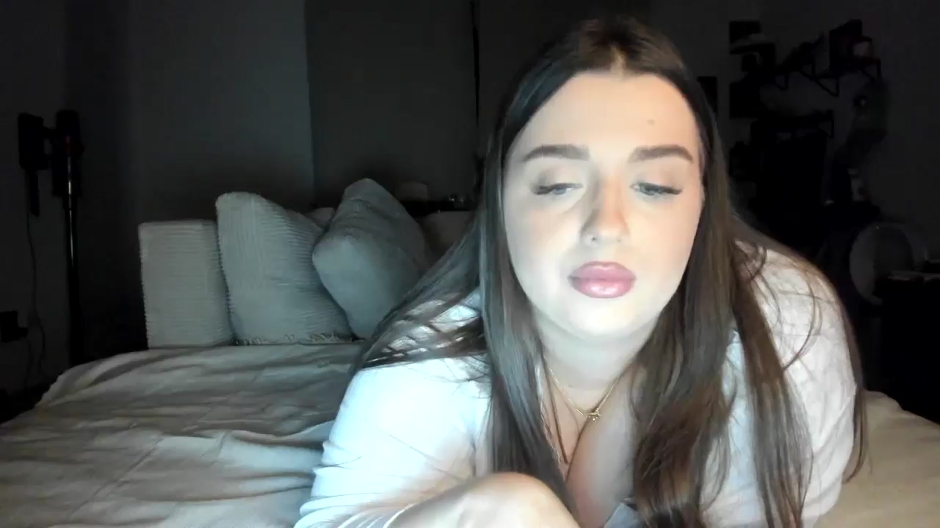 Gallery image thumbnail from IamAlishaBaby's myfreecams stream on, 09/18/2024, 20:31 image 19 of 20