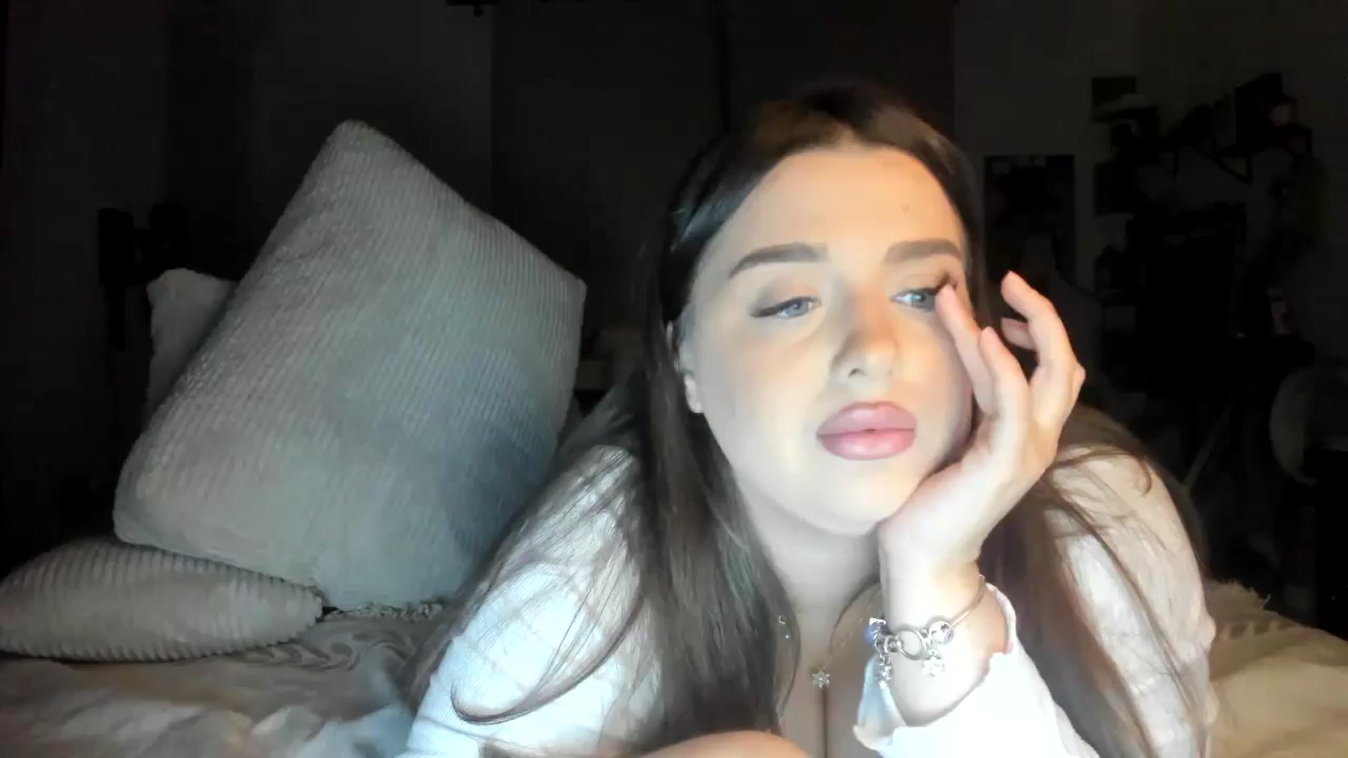 Gallery image thumbnail from IamAlishaBaby's myfreecams stream on, 09/19/2024, 22:28 image 17 of 20