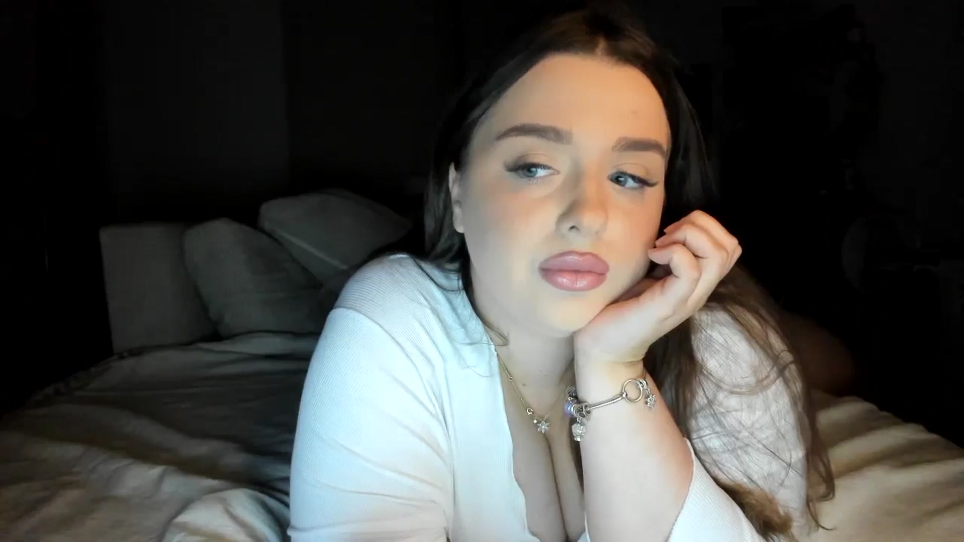 Gallery image thumbnail from IamAlishaBaby's myfreecams stream on, 09/20/2024, 20:41 image 14 of 20