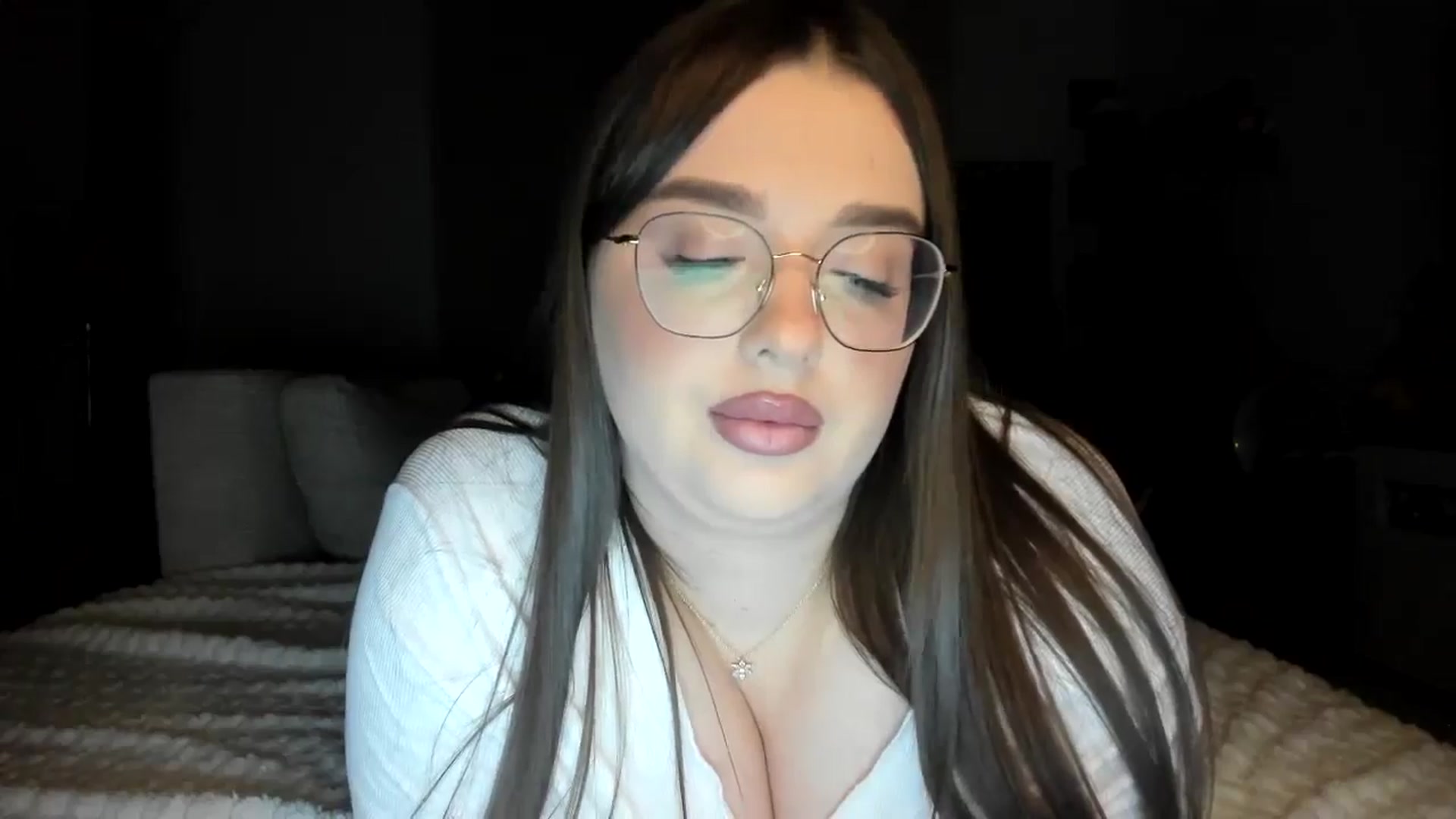 Gallery image thumbnail from IamAlishaBaby's myfreecams stream on, 11/17/2024, 23:42 image 8 of 20