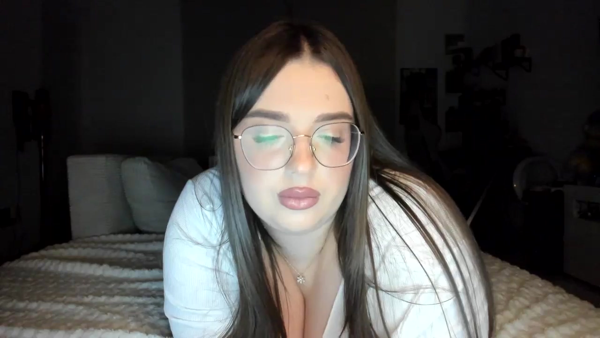 Gallery image thumbnail from IamAlishaBaby's myfreecams stream on, 11/17/2024, 23:42 image 6 of 20