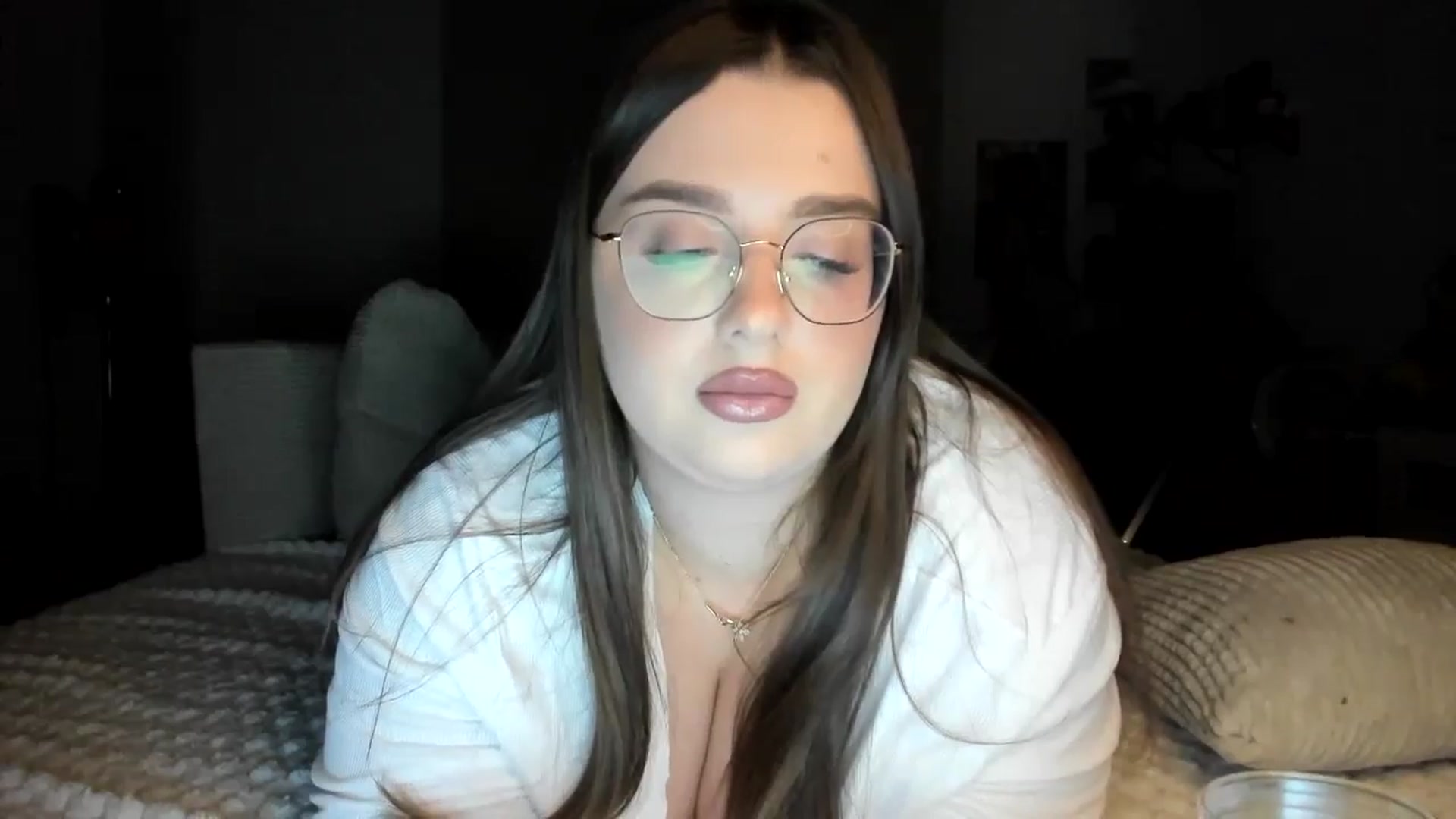 Gallery image thumbnail from IamAlishaBaby's myfreecams stream on, 11/19/2024, 24:56 image 8 of 20
