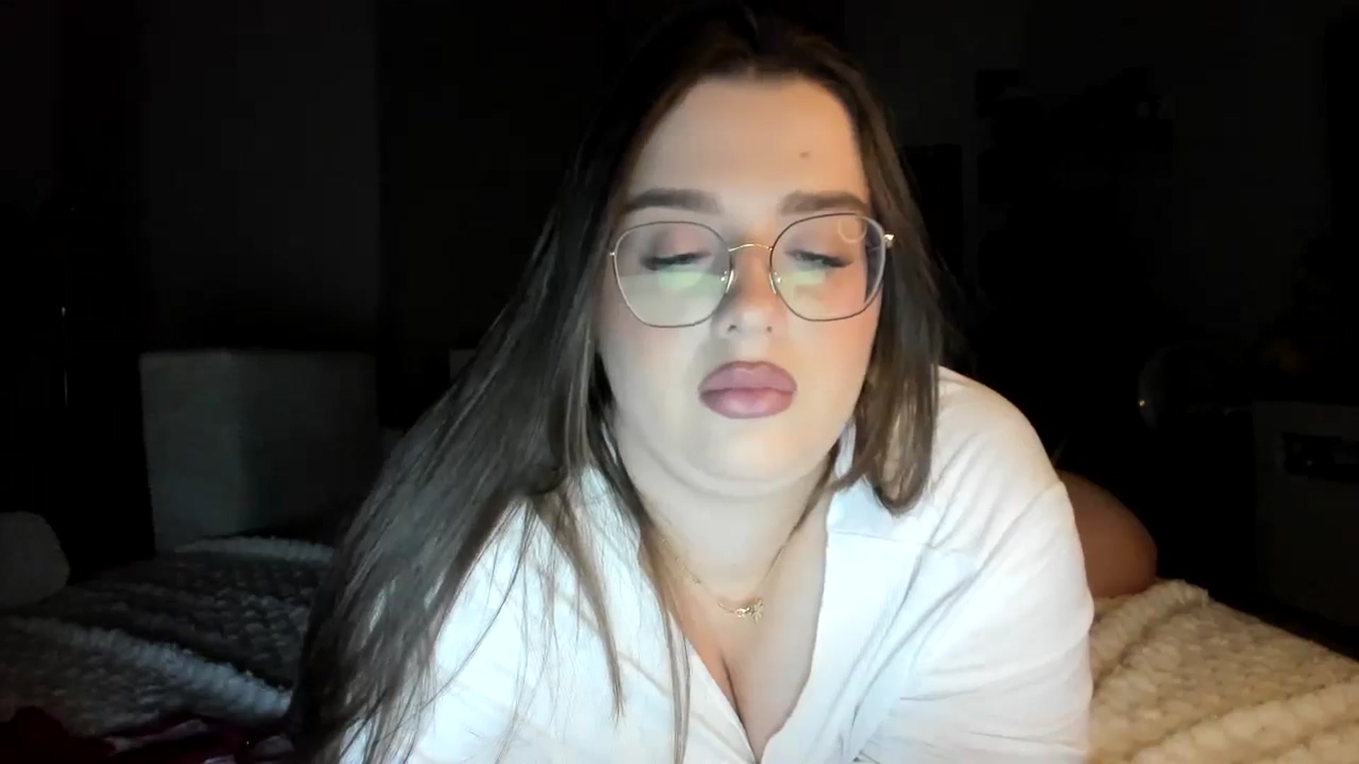 Gallery image thumbnail from IamAlishaBaby's myfreecams stream on, 11/19/2024, 02:10 image 9 of 20