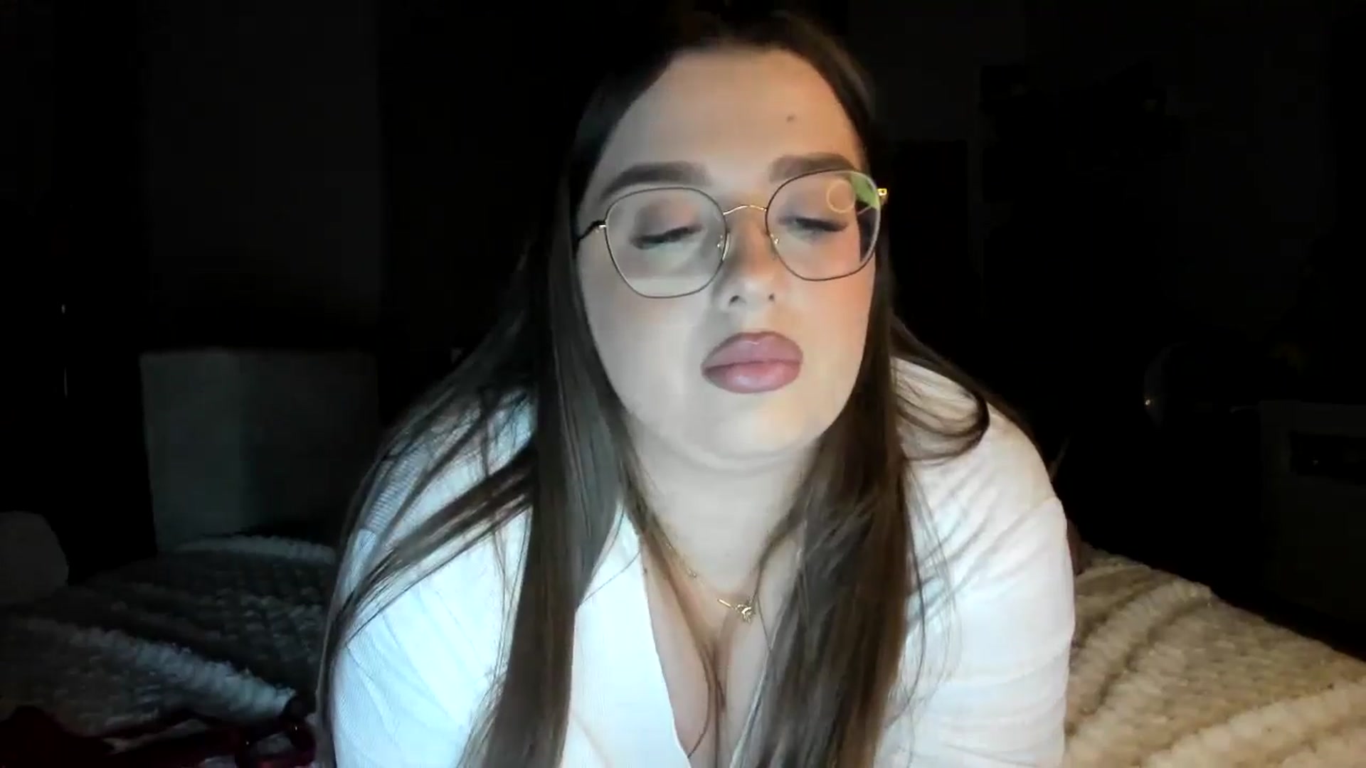 Gallery image thumbnail from IamAlishaBaby's myfreecams stream on, 11/19/2024, 02:10 image 18 of 20