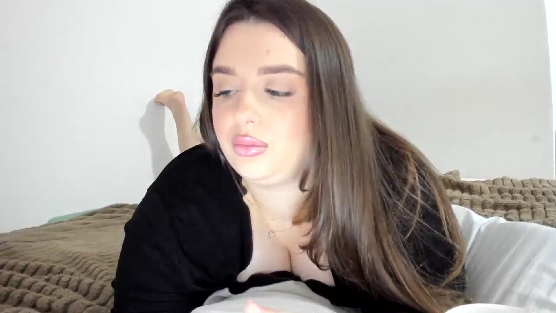 Gallery image thumbnail from IamAlishaBaby's myfreecams stream on, 11/25/2024, 18:12 image 9 of 20