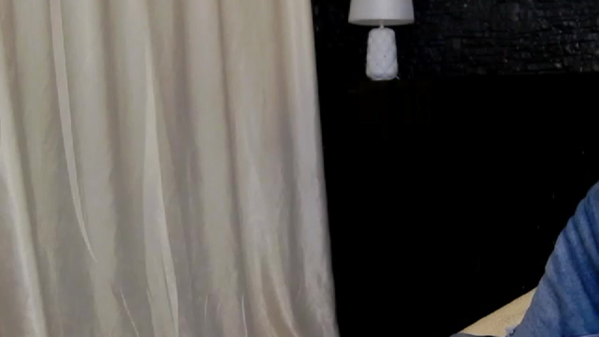 Gallery image thumbnail from IamAzaleea's myfreecams stream on, 11/30/2022, 22:55 image 11 of 20