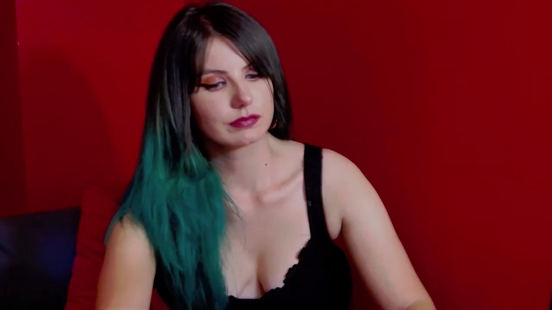 Gallery image thumbnail from IamAzaleea's myfreecams stream on, 08/14/2023, 24:00 image 6 of 20